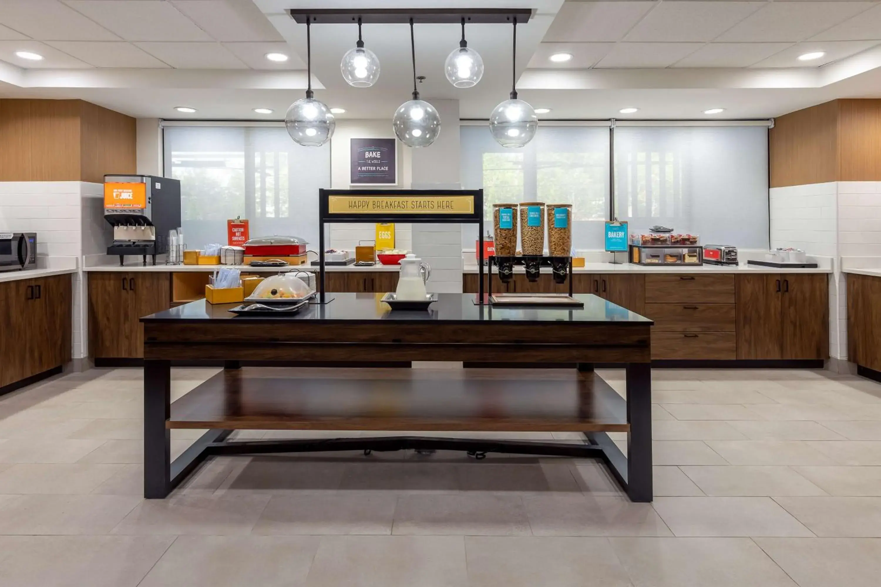 Breakfast in Hampton Inn & Suites Alpharetta Roswell Breakfast in Hampton Inn & Suites Alpharetta Roswell