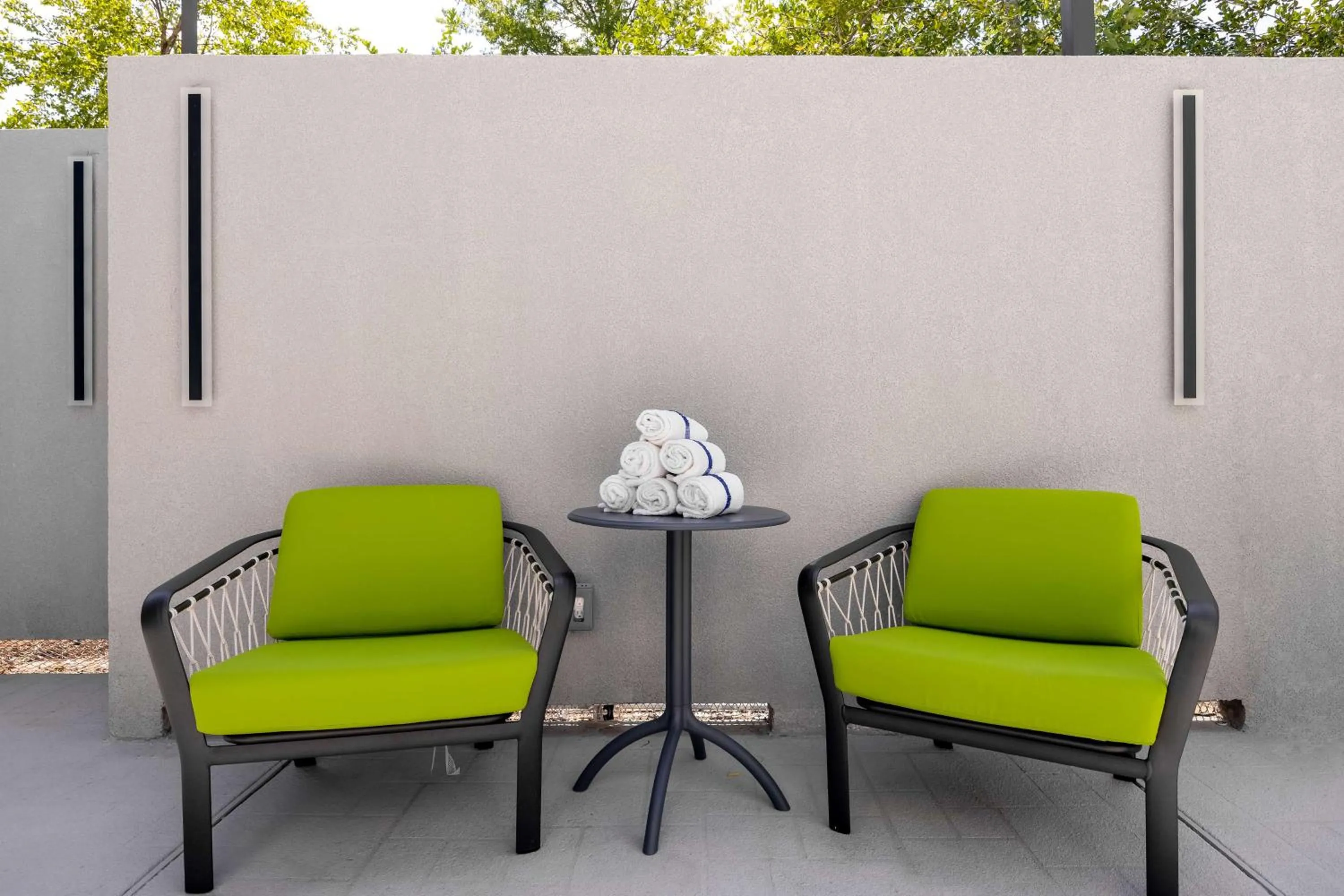 Pool view in Hampton Inn & Suites Alpharetta Roswell