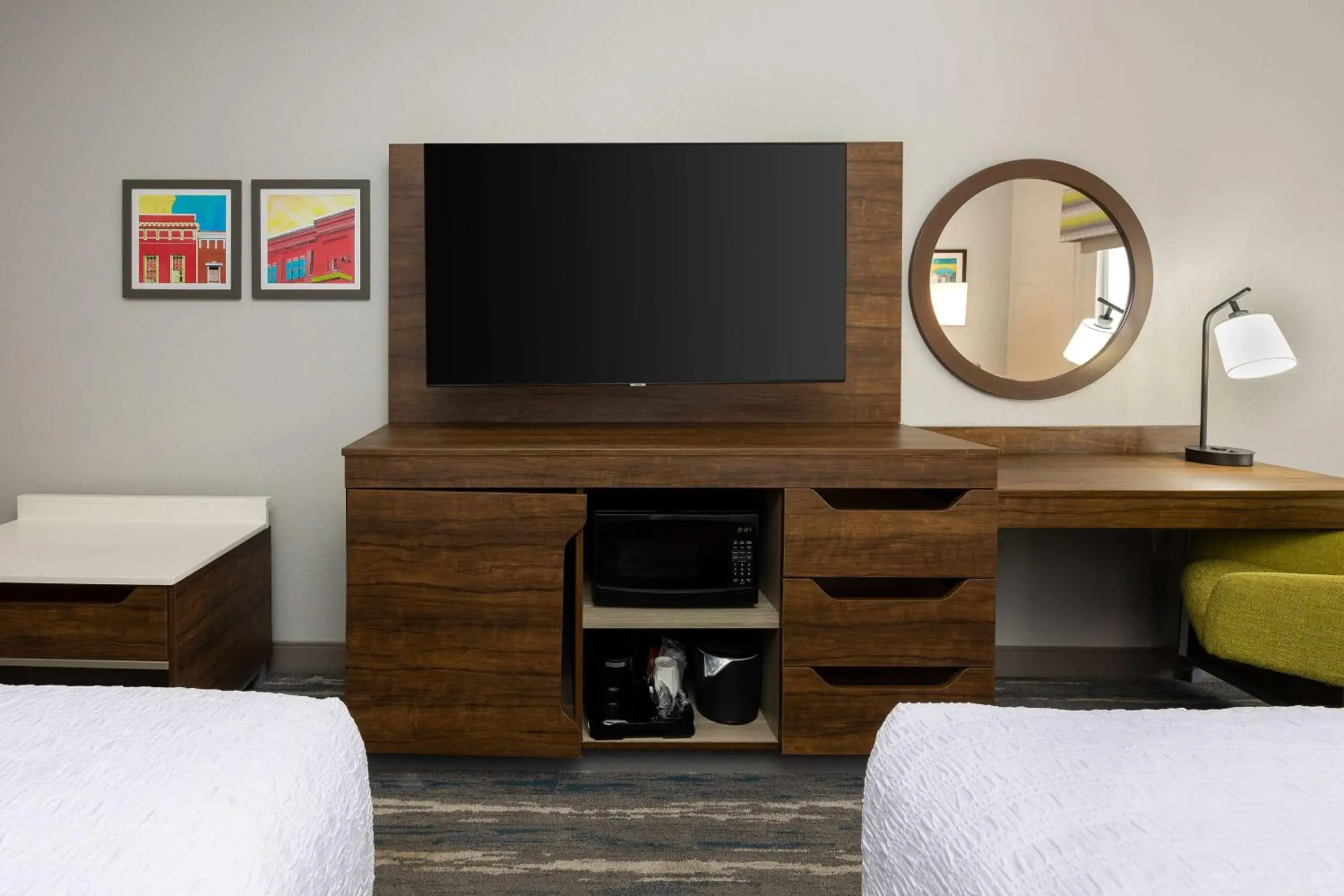 Bedroom, Bed in Hampton Inn & Suites Alpharetta Roswell Bedroom, Bed in Hampton Inn & Suites Alpharetta Roswell