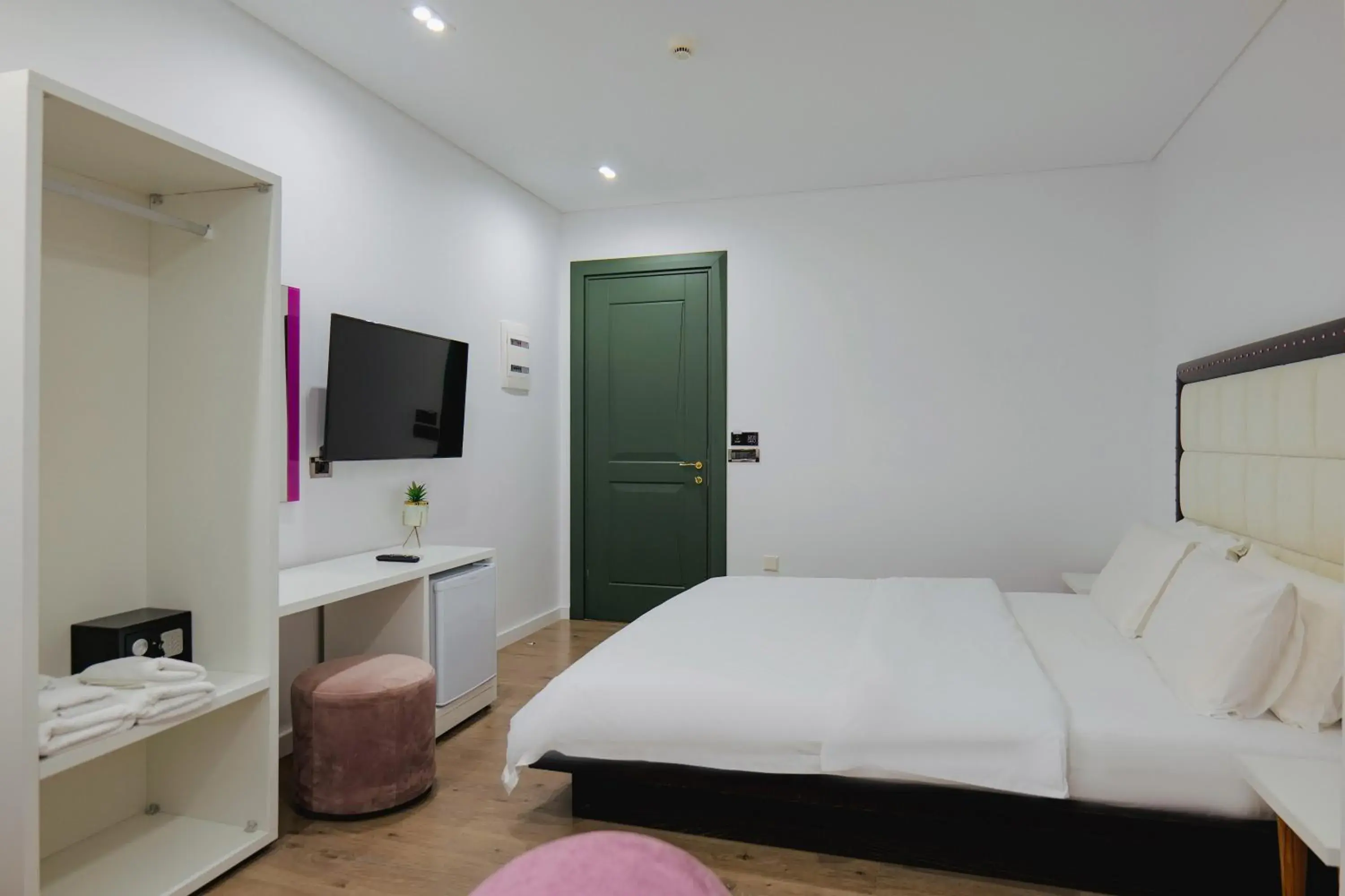 Deluxe Double Room with Mountain View in Asi Rooftop Hotel Deluxe Double Room with Mountain View in Asi Rooftop Hotel