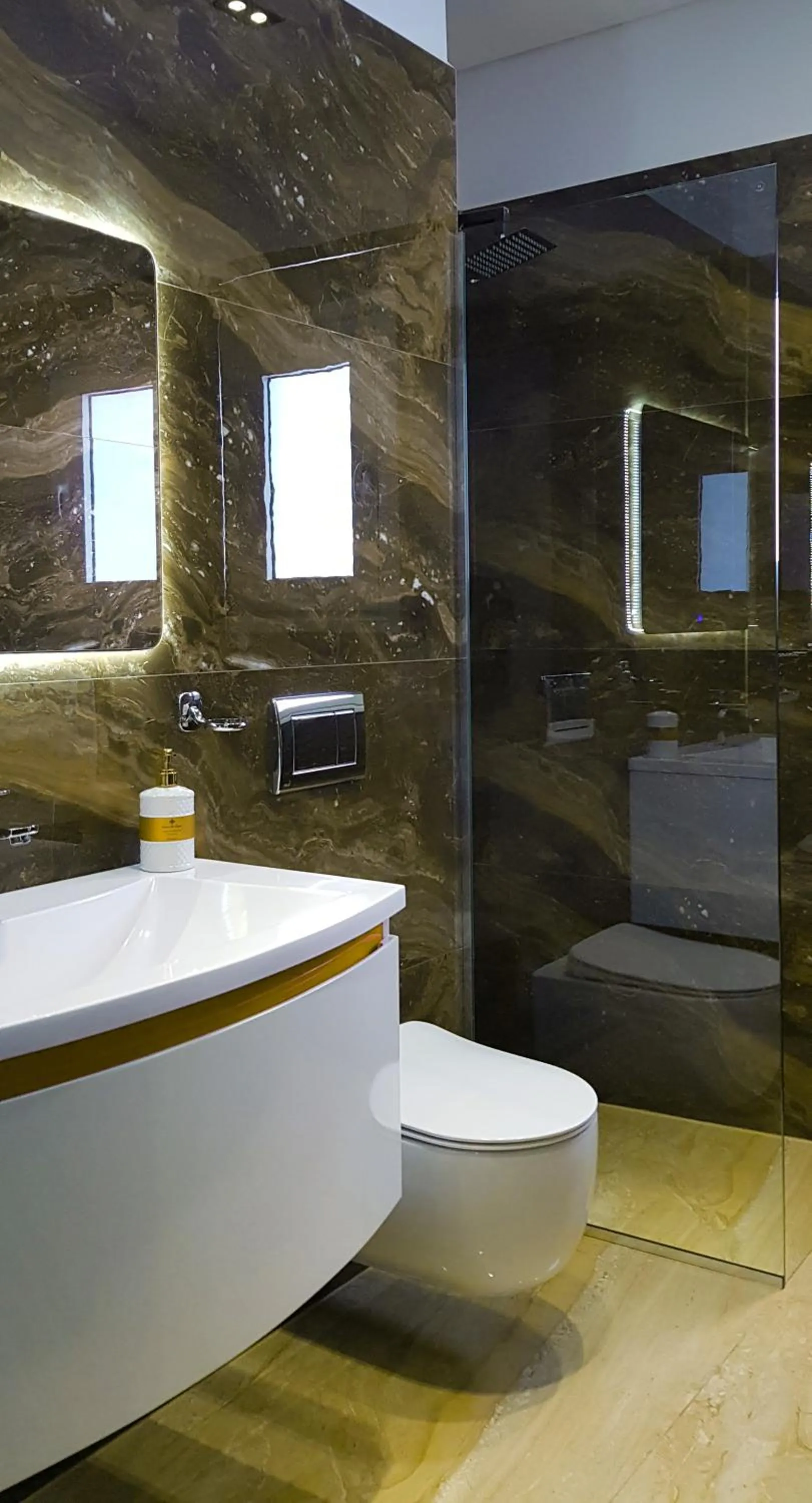 Toilet in Asi Rooftop Hotel