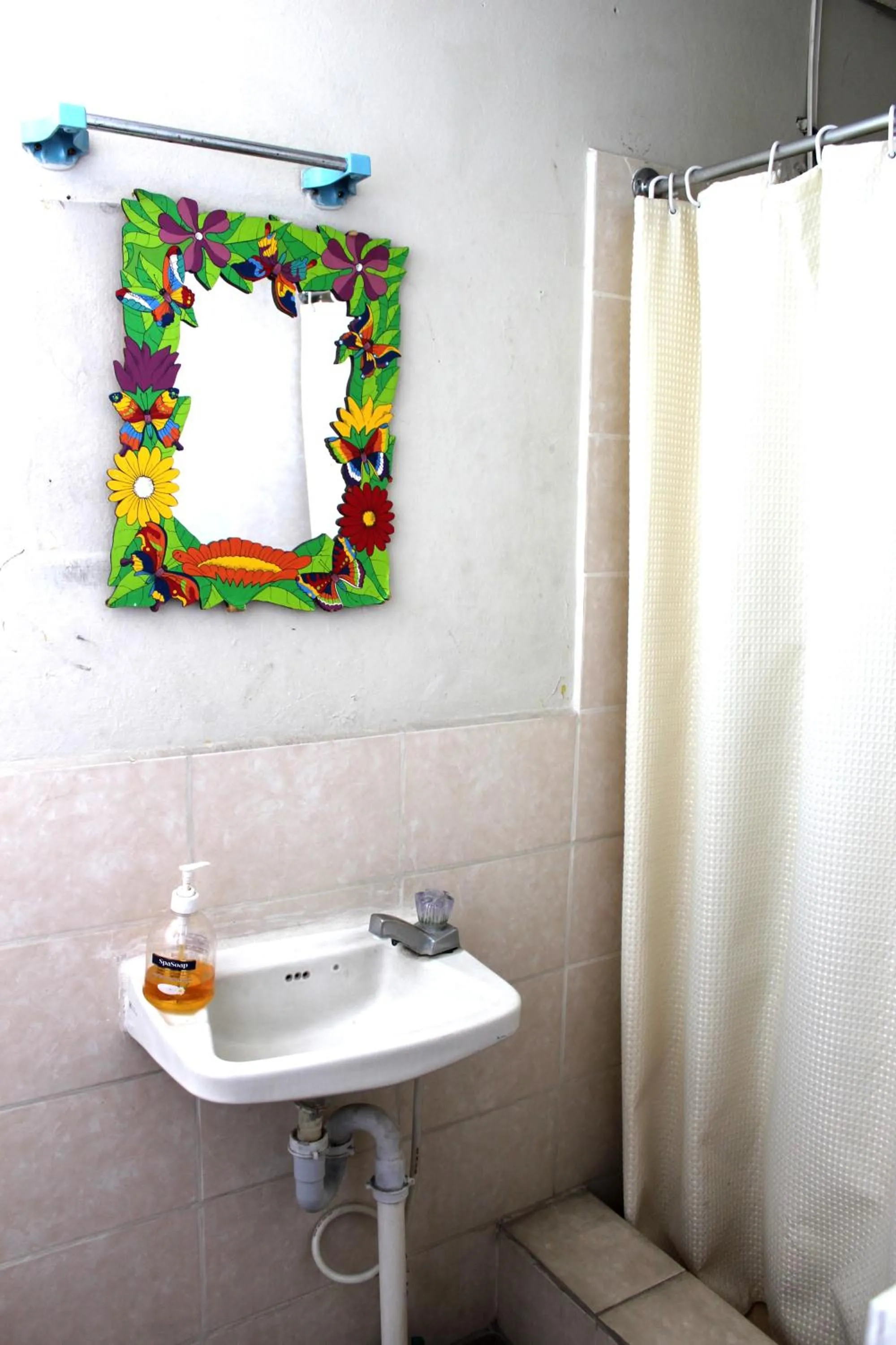 Bathroom in Ximenas Guest House