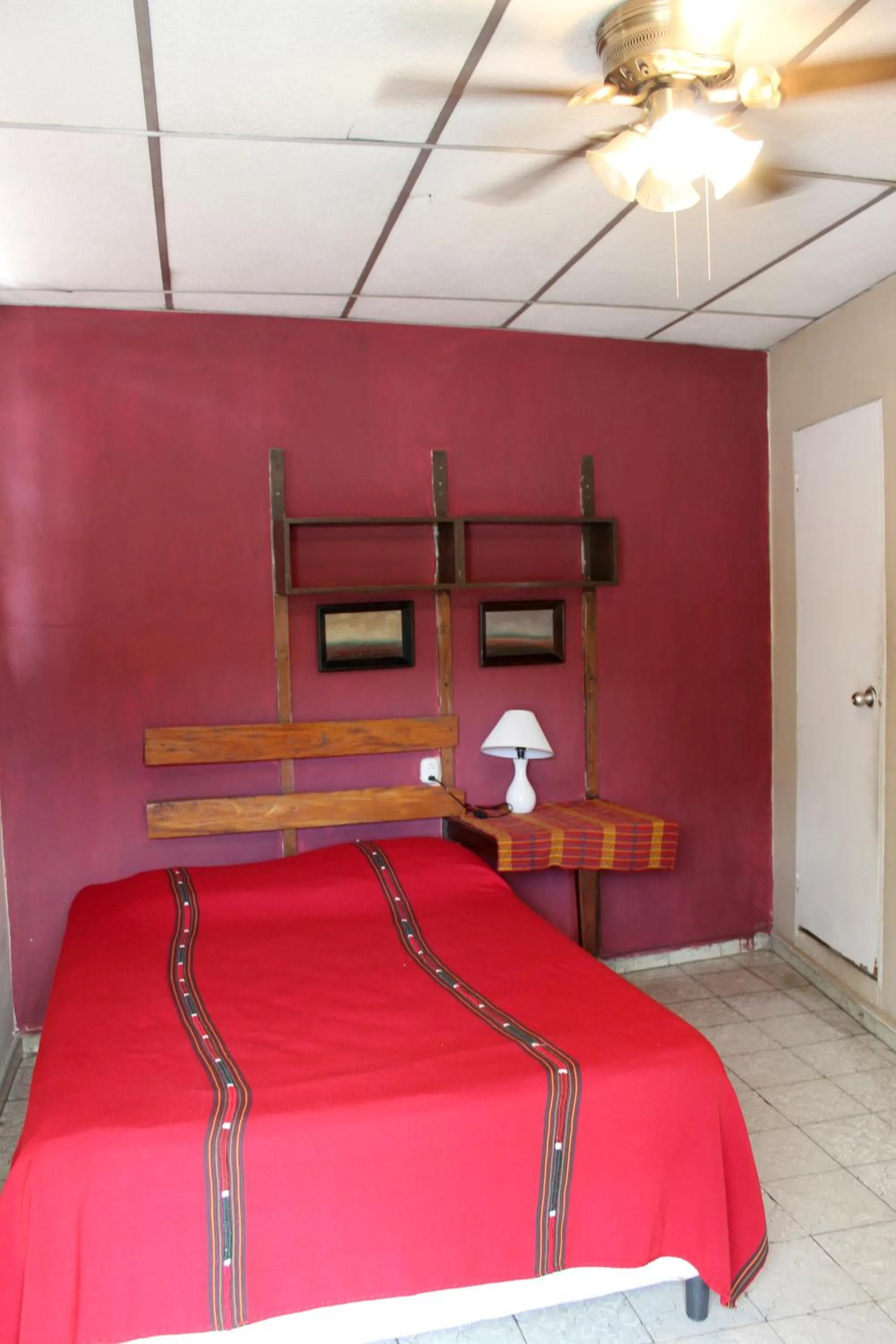 Photo of the whole room, Bed in Ximenas Guest House