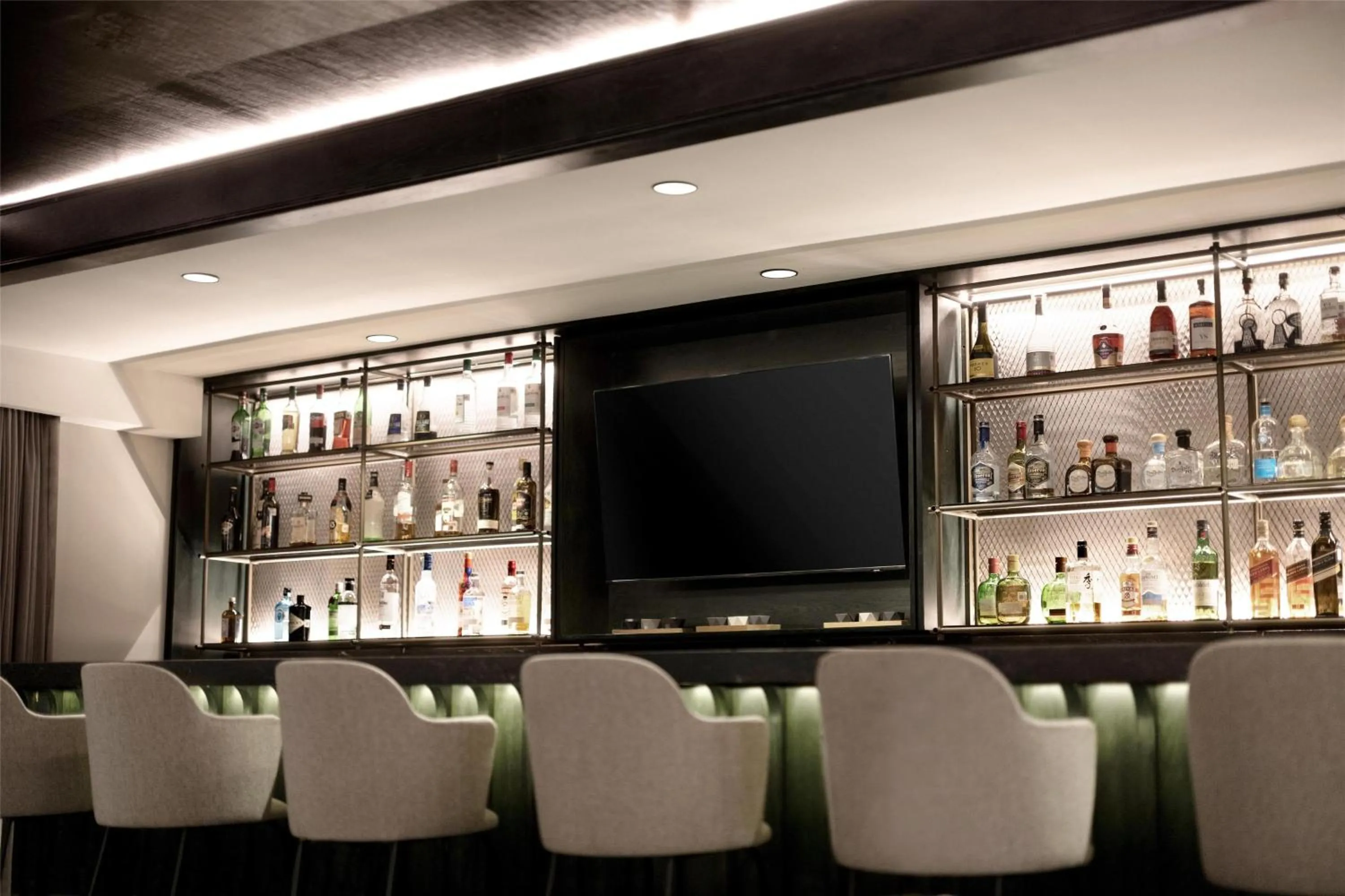 Lounge or bar in Hilton Mexico City Airport