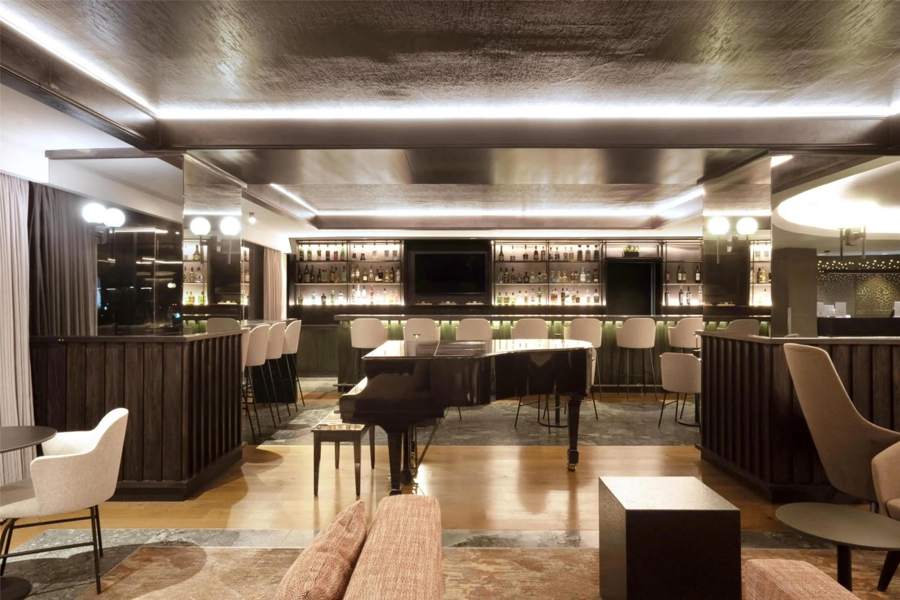 Lounge or bar in Hilton Mexico City Airport