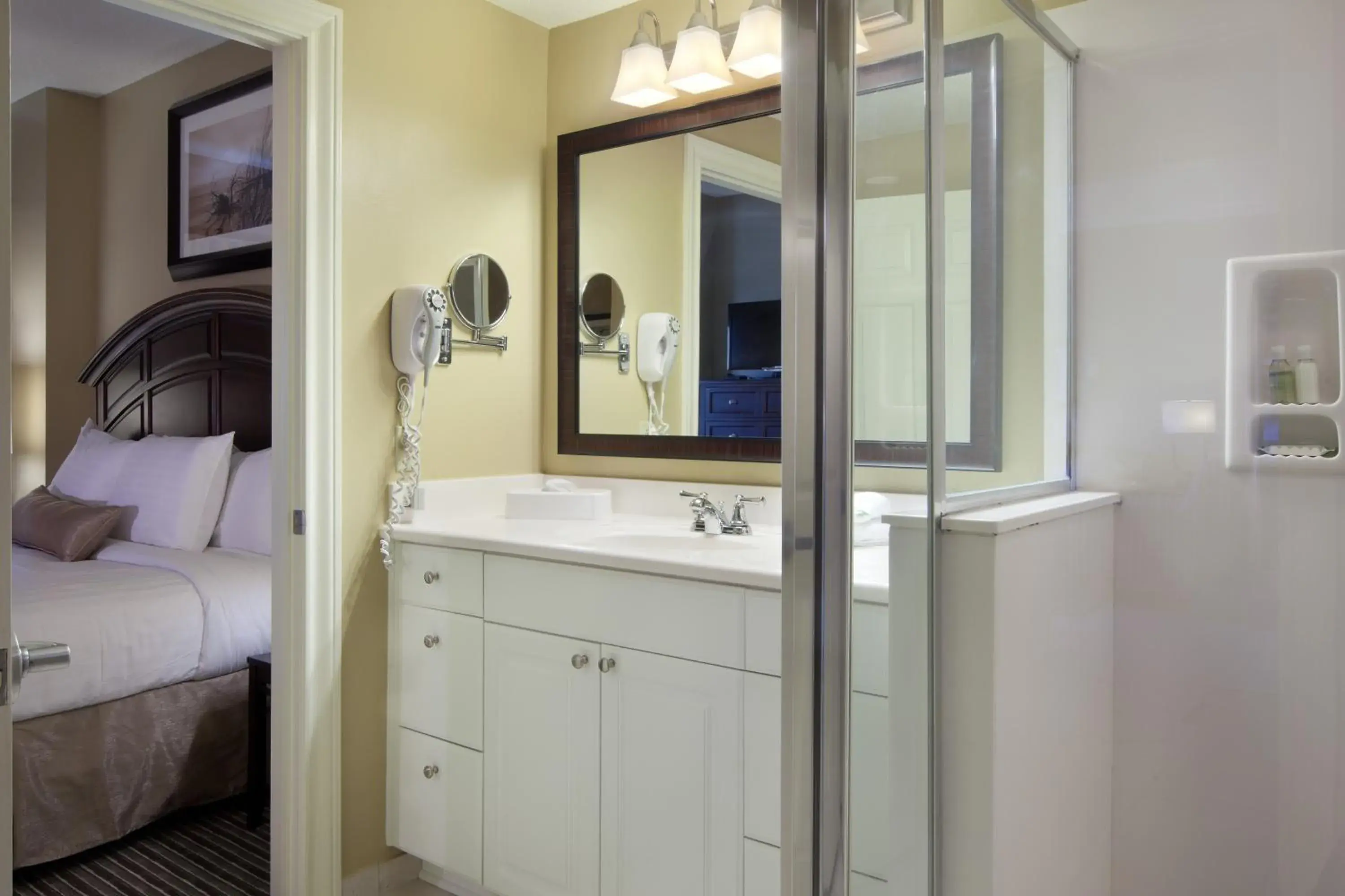 One-Bedroom Villa Lodge with Queen Bed in Holiday Inn Club Vacations Galveston Beach Resort One-Bedroom Villa Lodge with Queen Bed in Holiday Inn Club Vacations Galveston Beach Resort