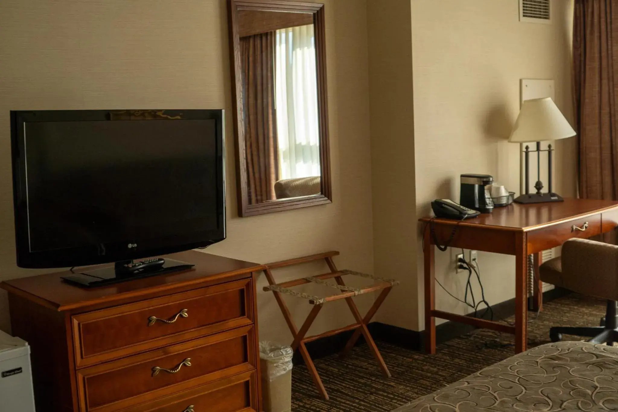 Seating area in Hotel Topeka at City Center Seating area in Hotel Topeka at City Center