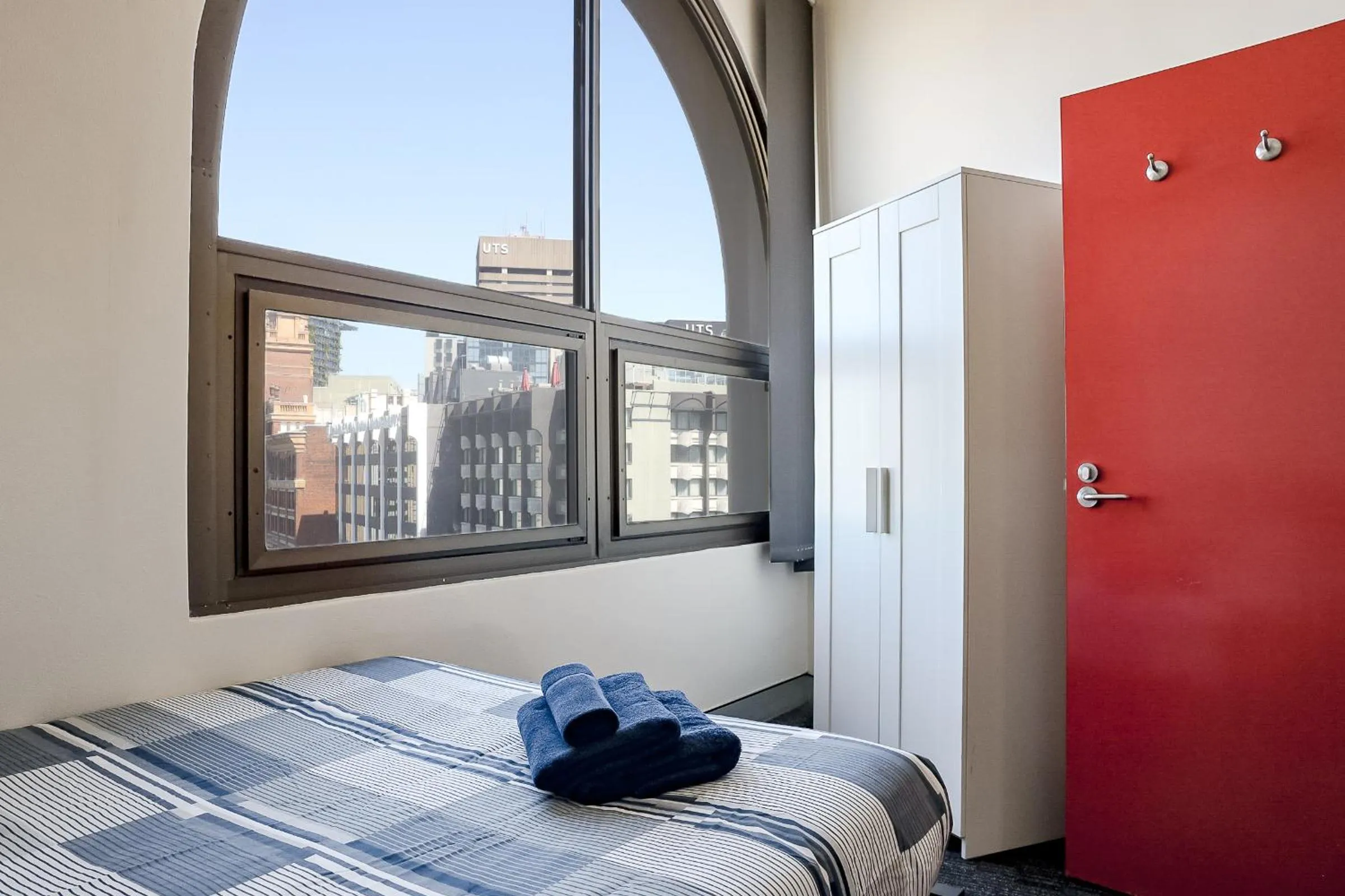 Bed in Wake Up! Sydney Central