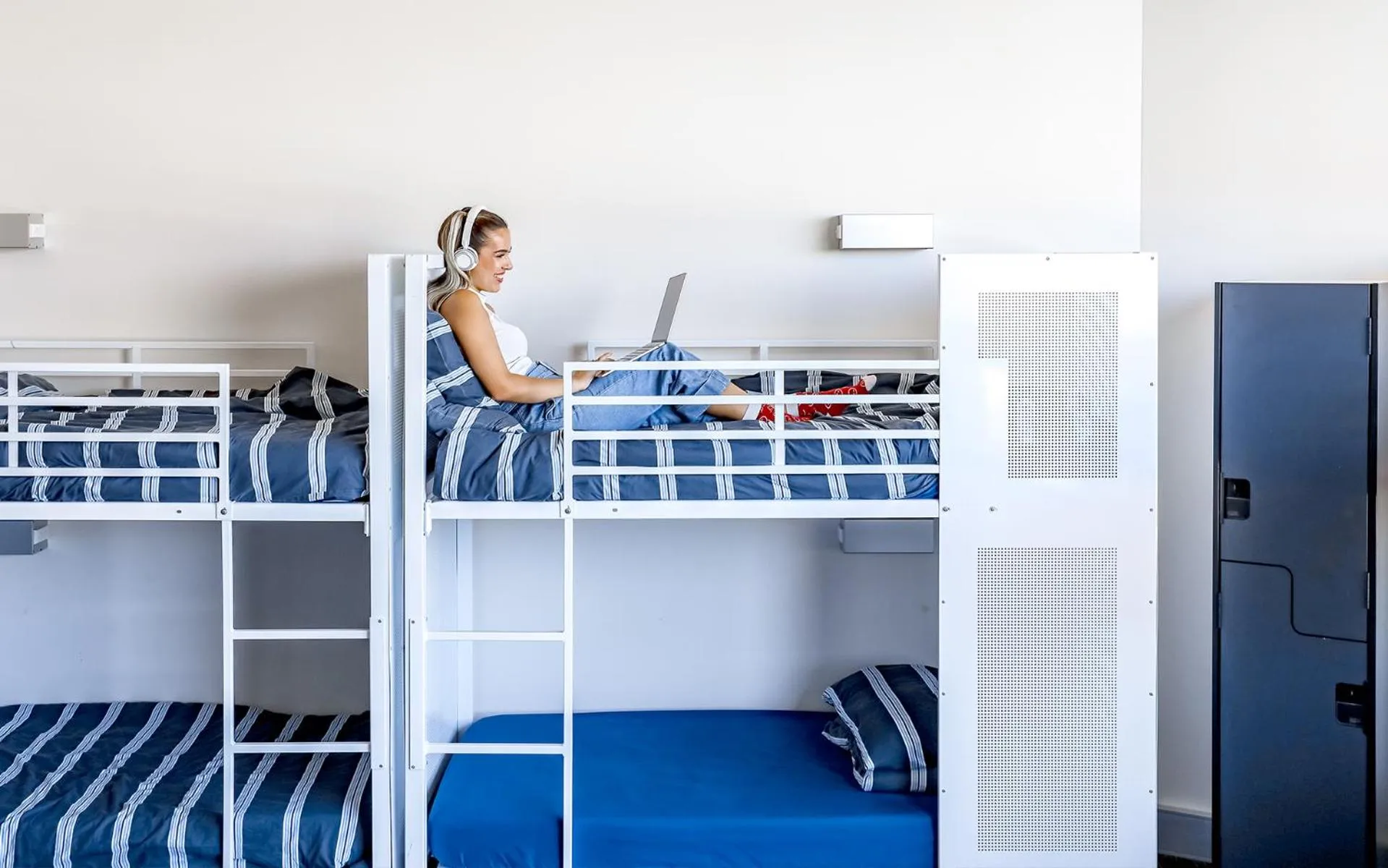 Guests, Bed in Wake Up! Sydney Central