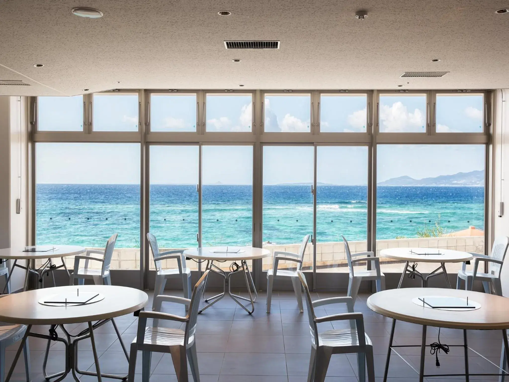 Restaurant/places to eat in Hotel Miyuki Beach Restaurant/places to eat in Hotel Miyuki Beach