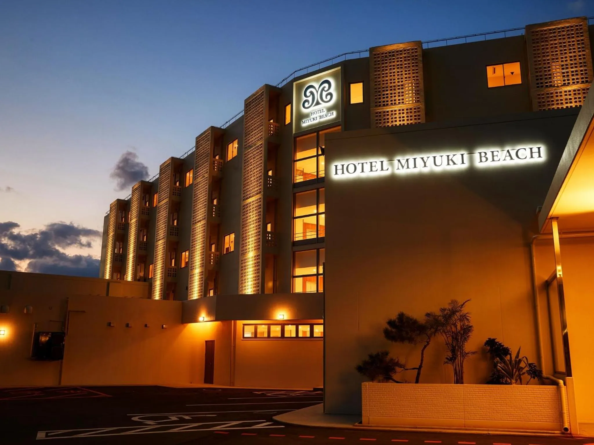 Property building in Hotel Miyuki Beach