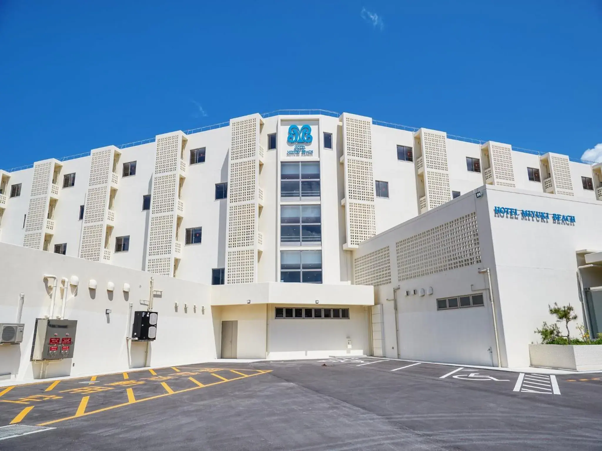 Property building in Hotel Miyuki Beach Property building in Hotel Miyuki Beach