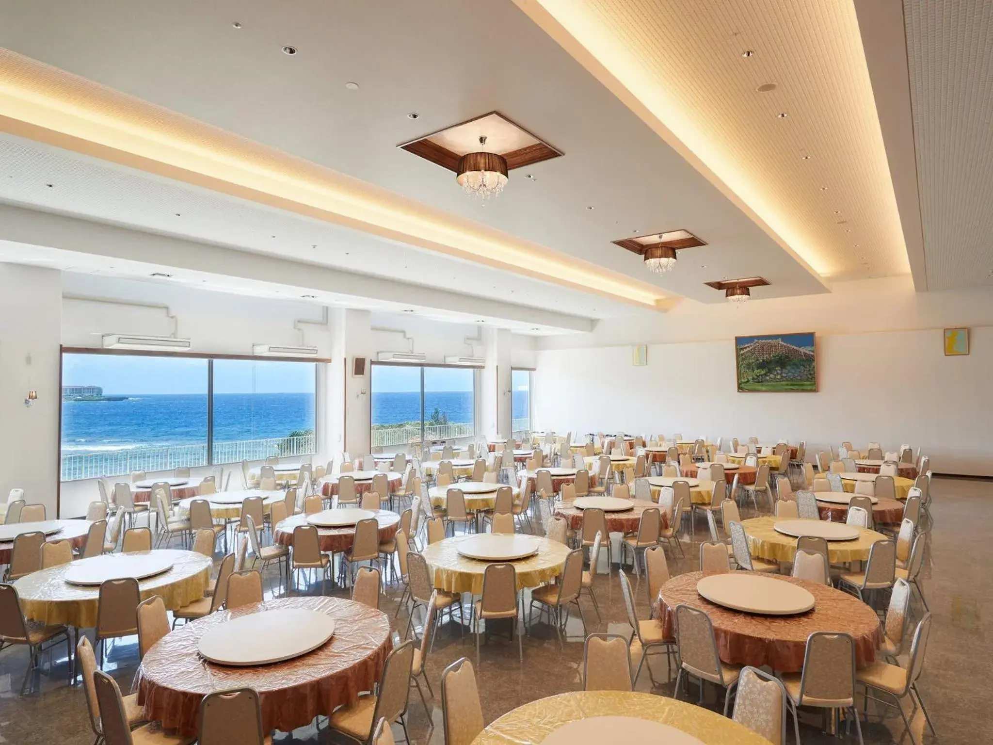 Restaurant/places to eat in Hotel Miyuki Beach Restaurant/places to eat in Hotel Miyuki Beach