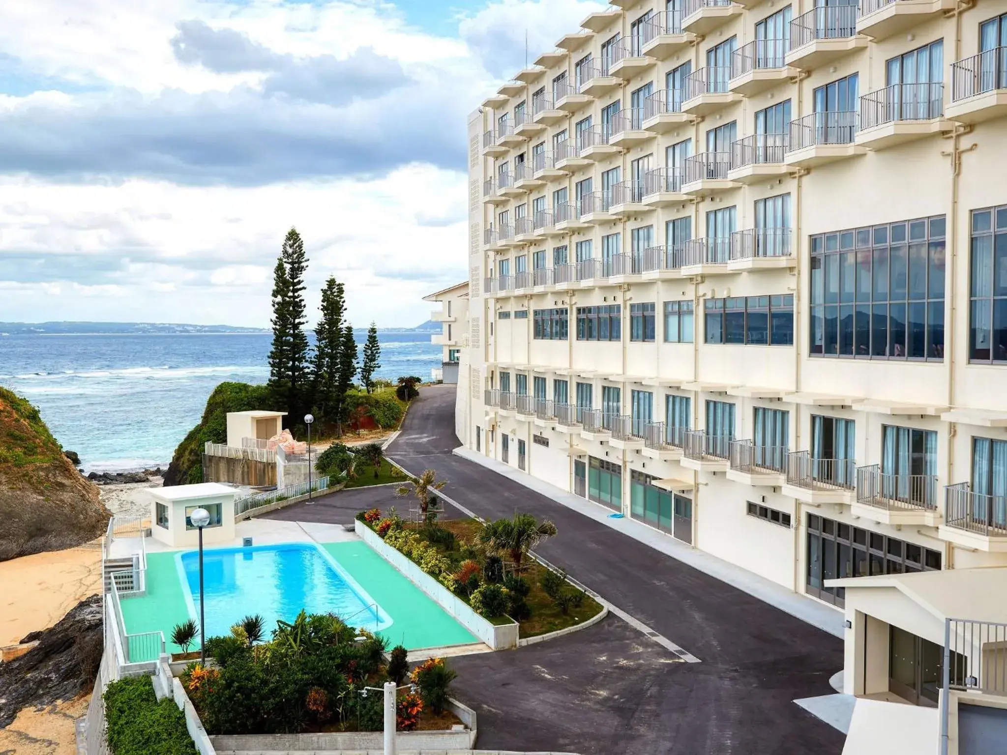 Swimming pool in Hotel Miyuki Beach Swimming pool in Hotel Miyuki Beach