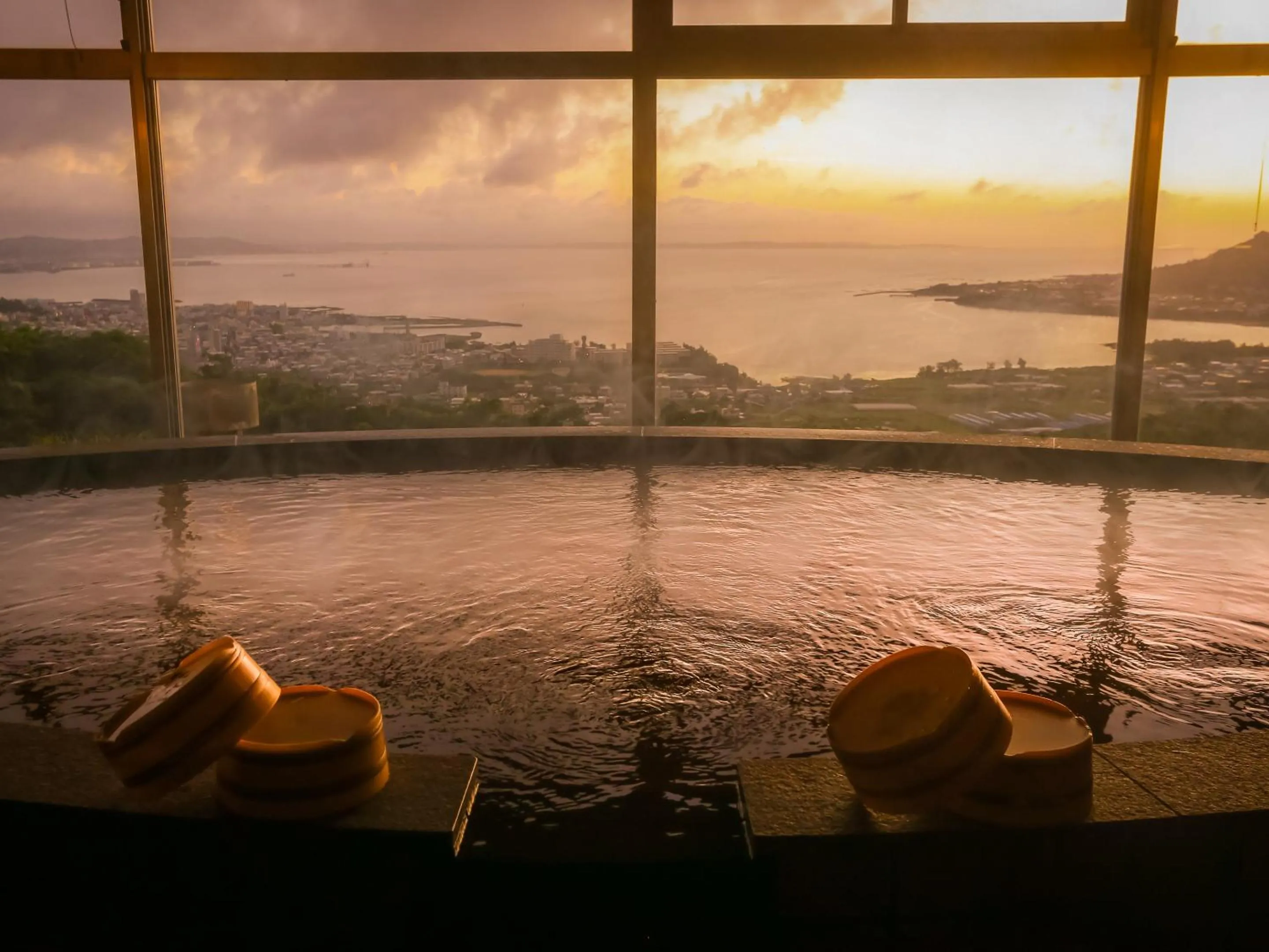 Hot Spring Bath in The Yuinchi Hotel Nanjo