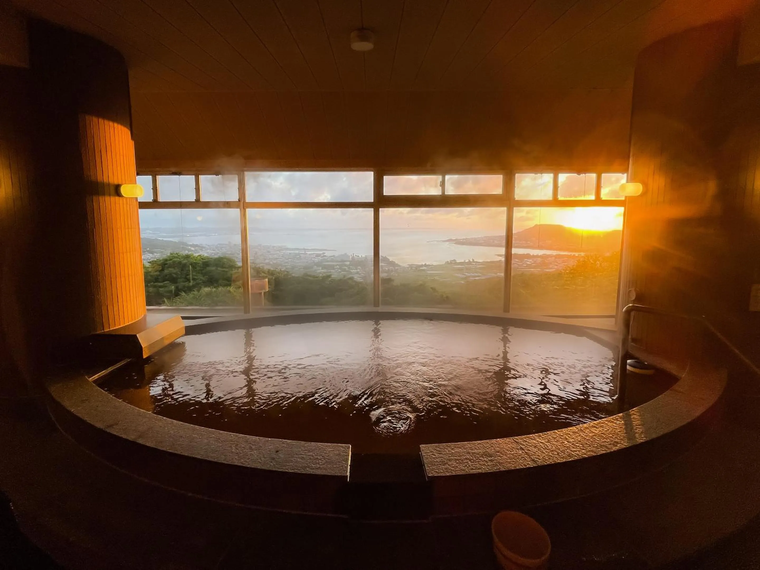 Hot Spring Bath in The Yuinchi Hotel Nanjo
