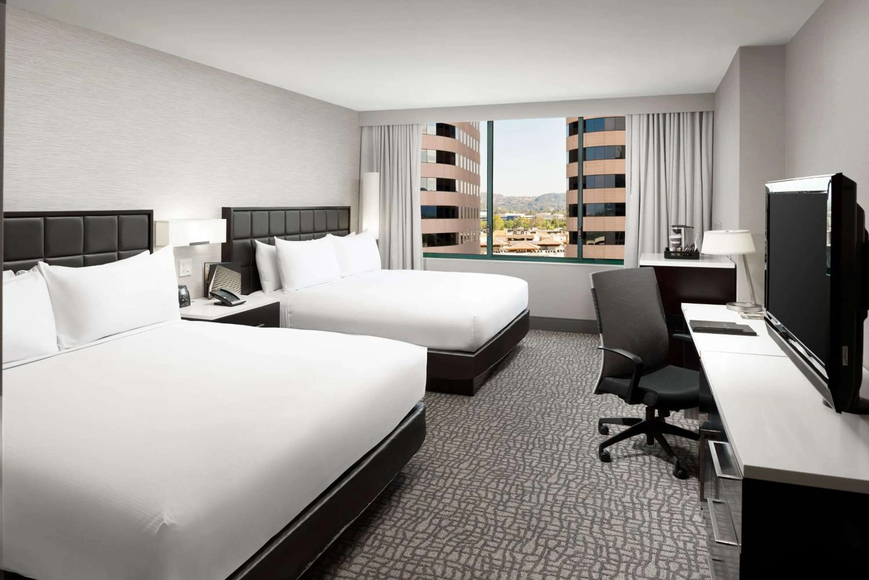 Bed in Hilton Woodland Hills/ Los Angeles