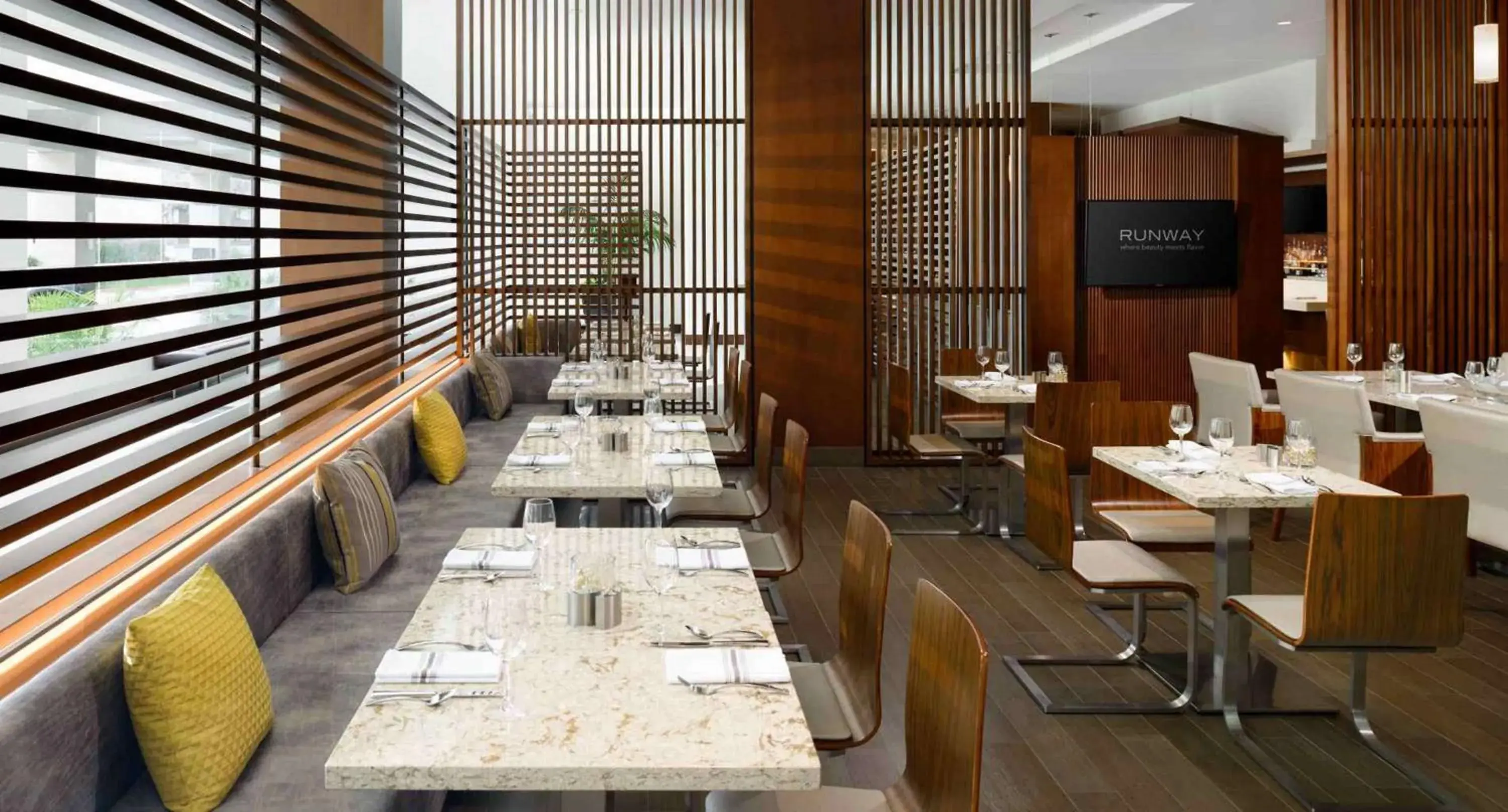 Restaurant/places to eat in Hilton Woodland Hills/ Los Angeles Restaurant/places to eat in Hilton Woodland Hills/ Los Angeles