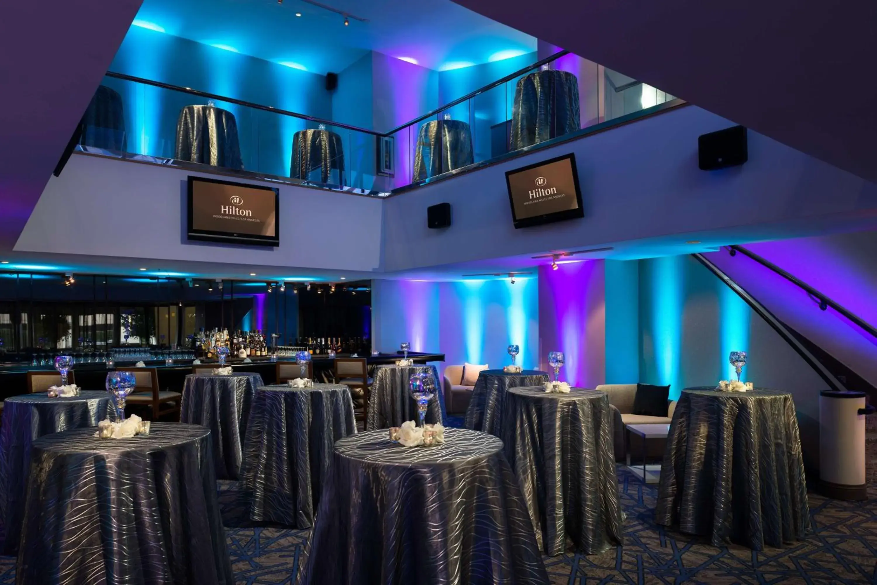 Restaurant/places to eat in Hilton Woodland Hills/ Los Angeles Restaurant/places to eat in Hilton Woodland Hills/ Los Angeles