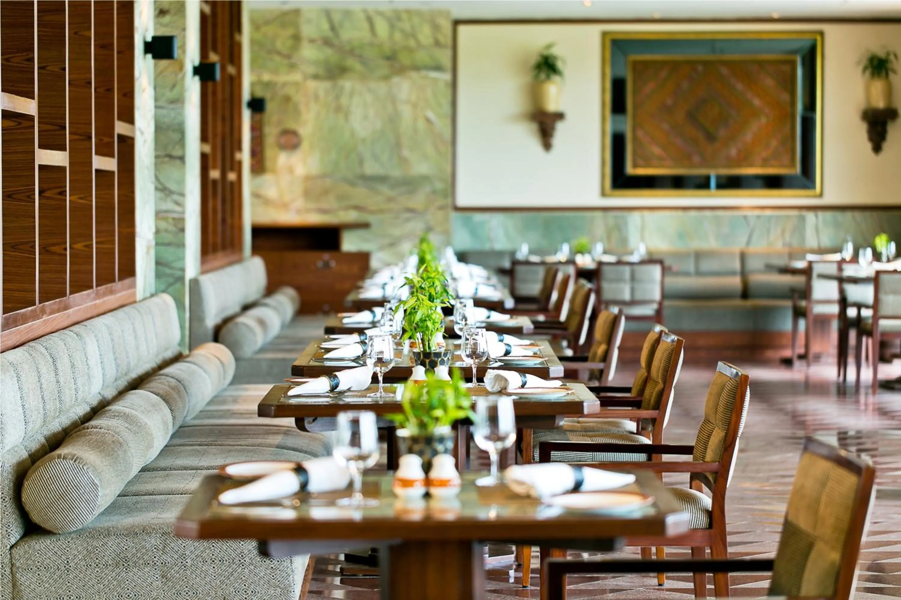 Restaurant/places to eat in The Lalit Jaipur