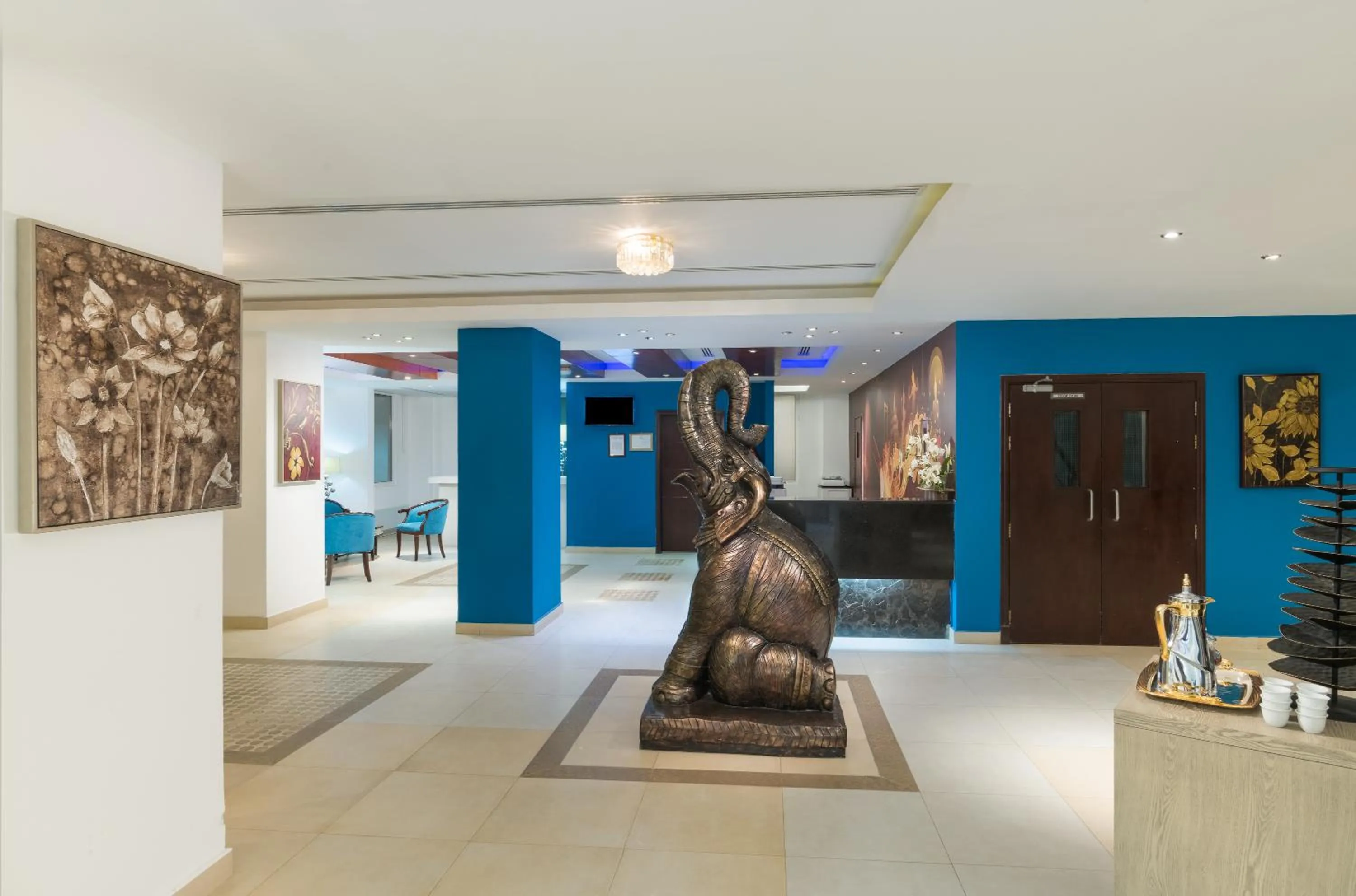 Lobby or reception in Al Hail Waves Hotel Managed By Centara