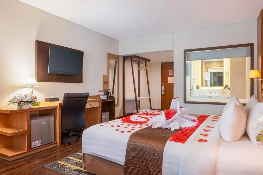 Bed in Merapi Merbabu Hotel Yogyakarta Powered by Archipelago Bed in Merapi Merbabu Hotel Yogyakarta Powered by Archipelago