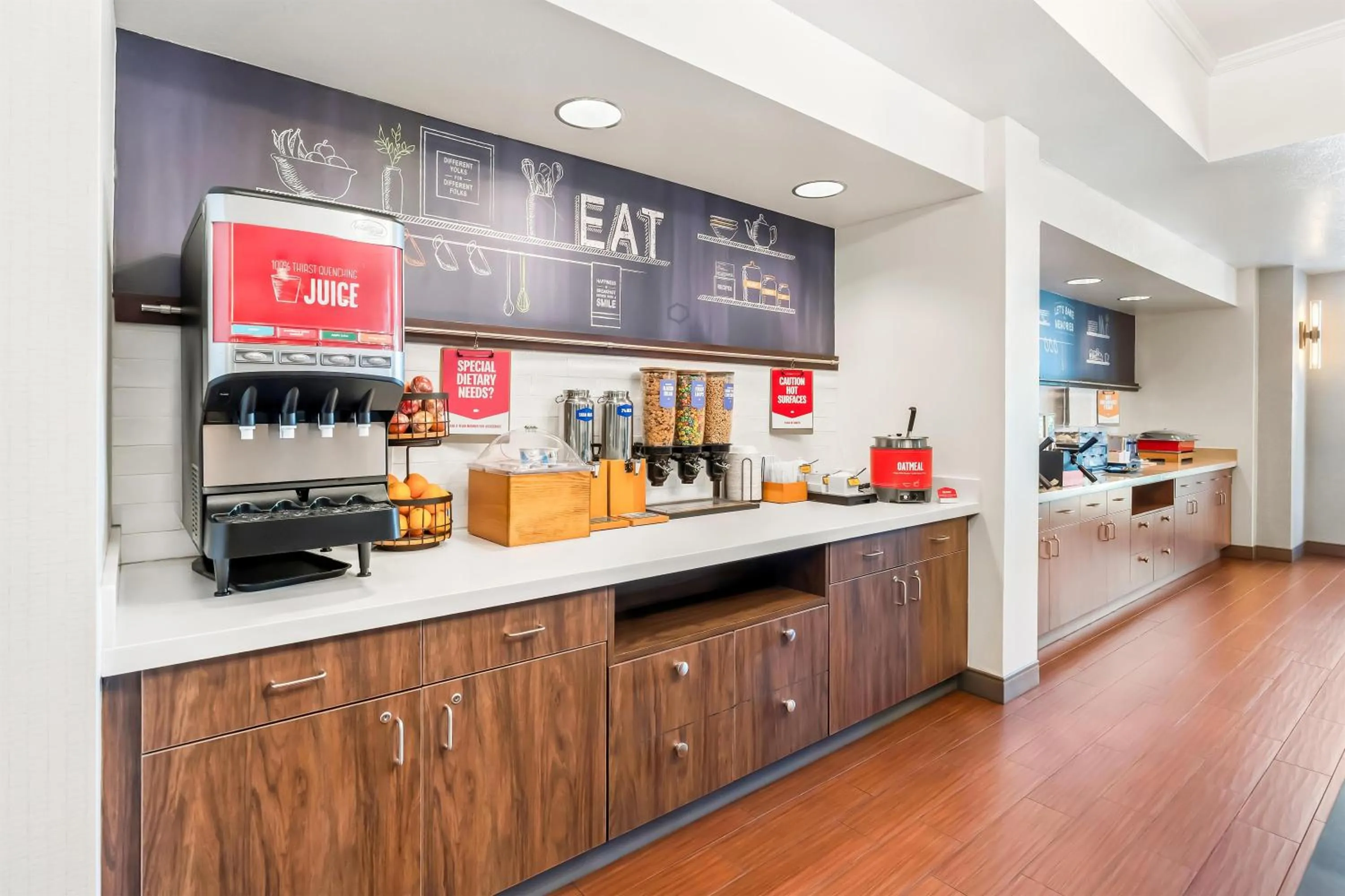 Breakfast in Hampton Inn & Suites Lathrop