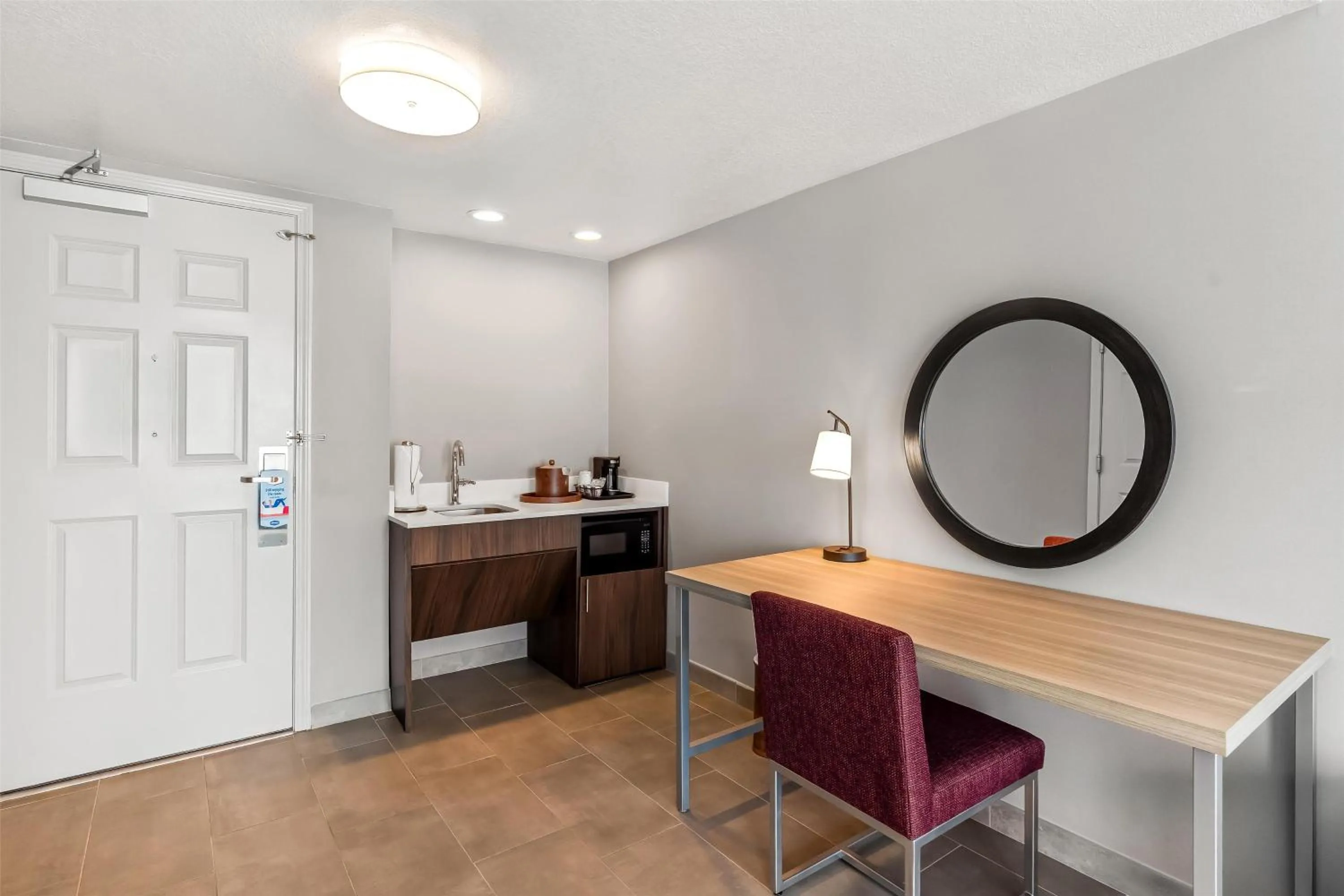 Bedroom in Hampton Inn & Suites Lathrop