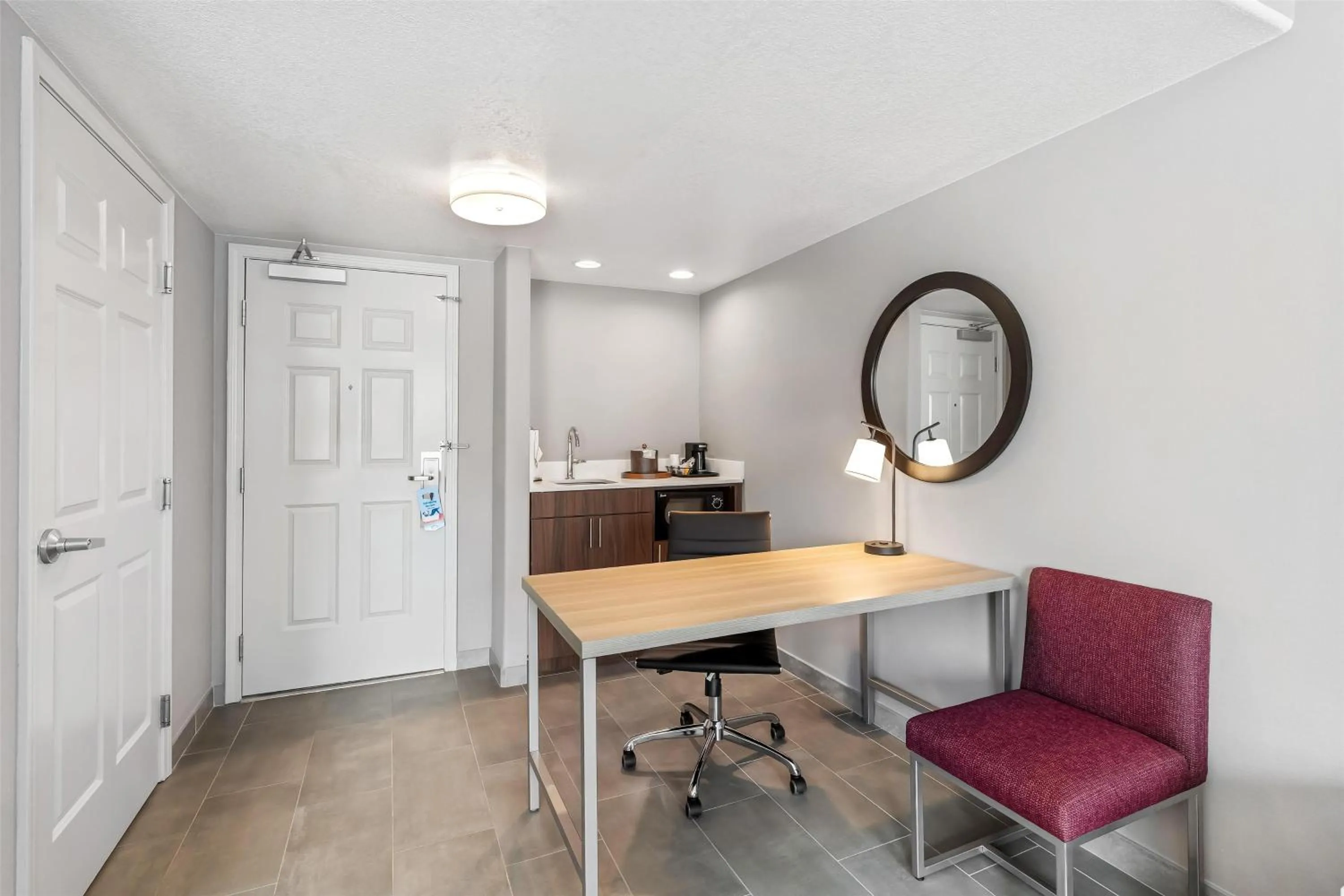 Bedroom in Hampton Inn & Suites Lathrop