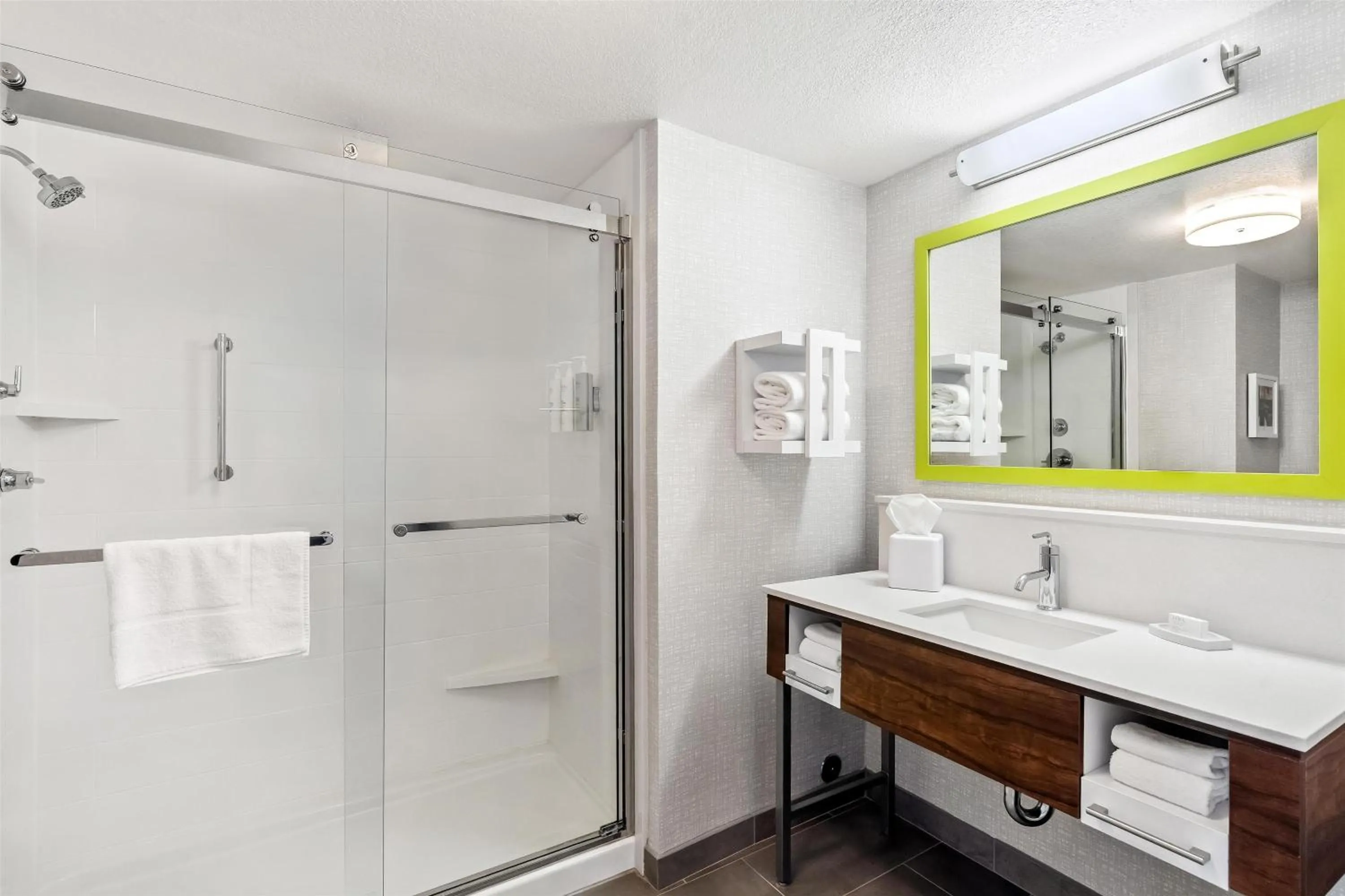 Bathroom in Hampton Inn & Suites Lathrop