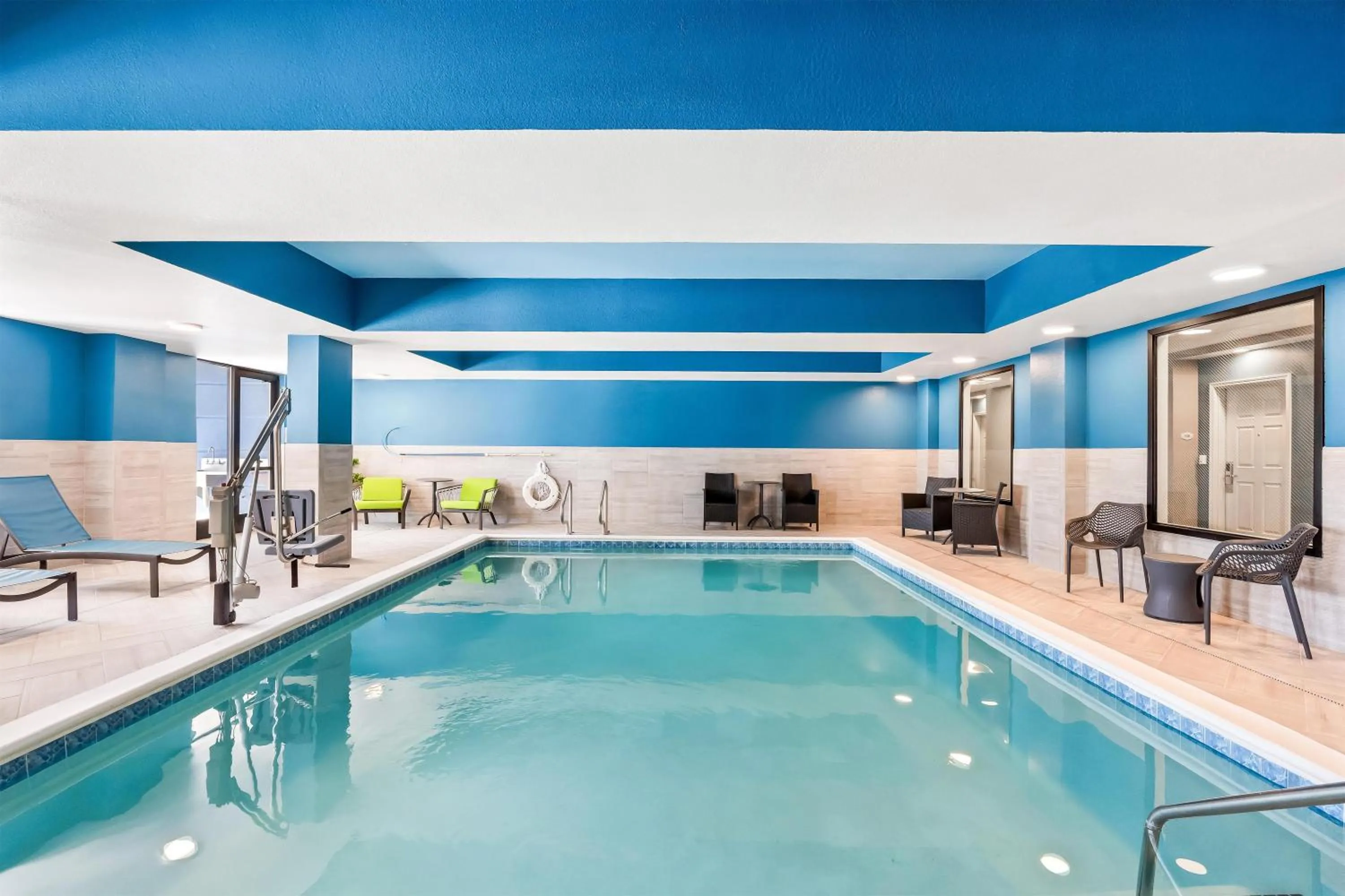 Pool view in Hampton Inn & Suites Lathrop