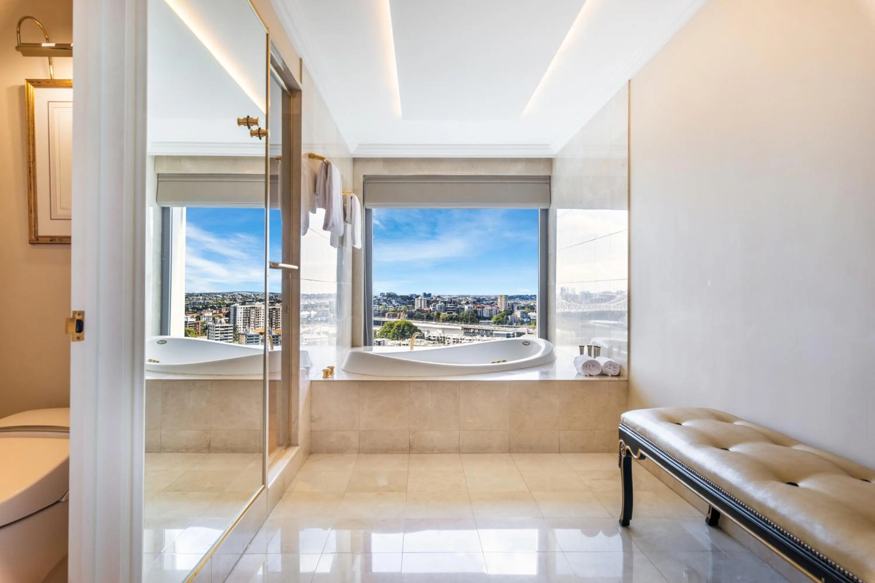 Bed in Stamford Plaza Brisbane