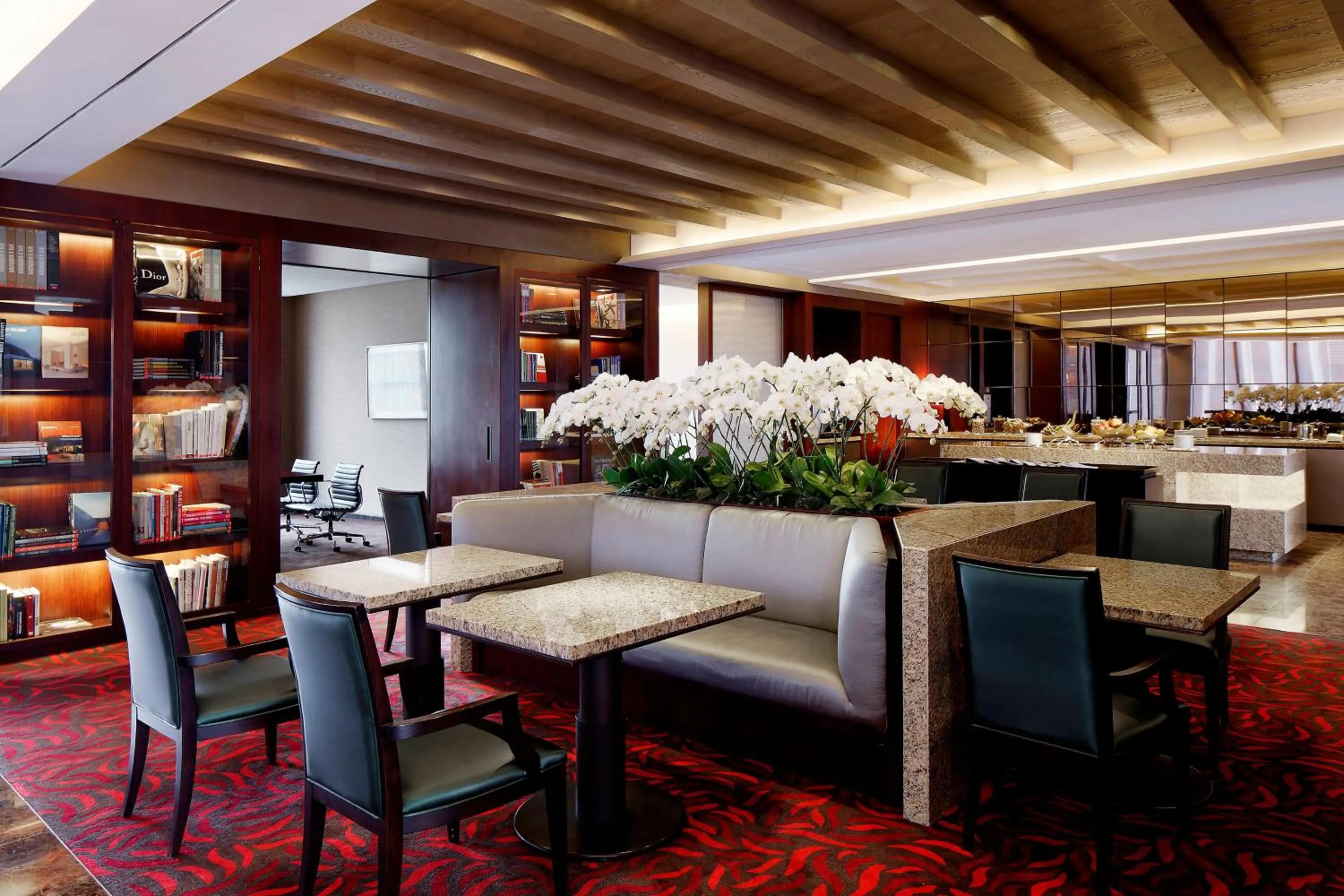 Lounge or bar in Westin Josun Seoul Hotel
