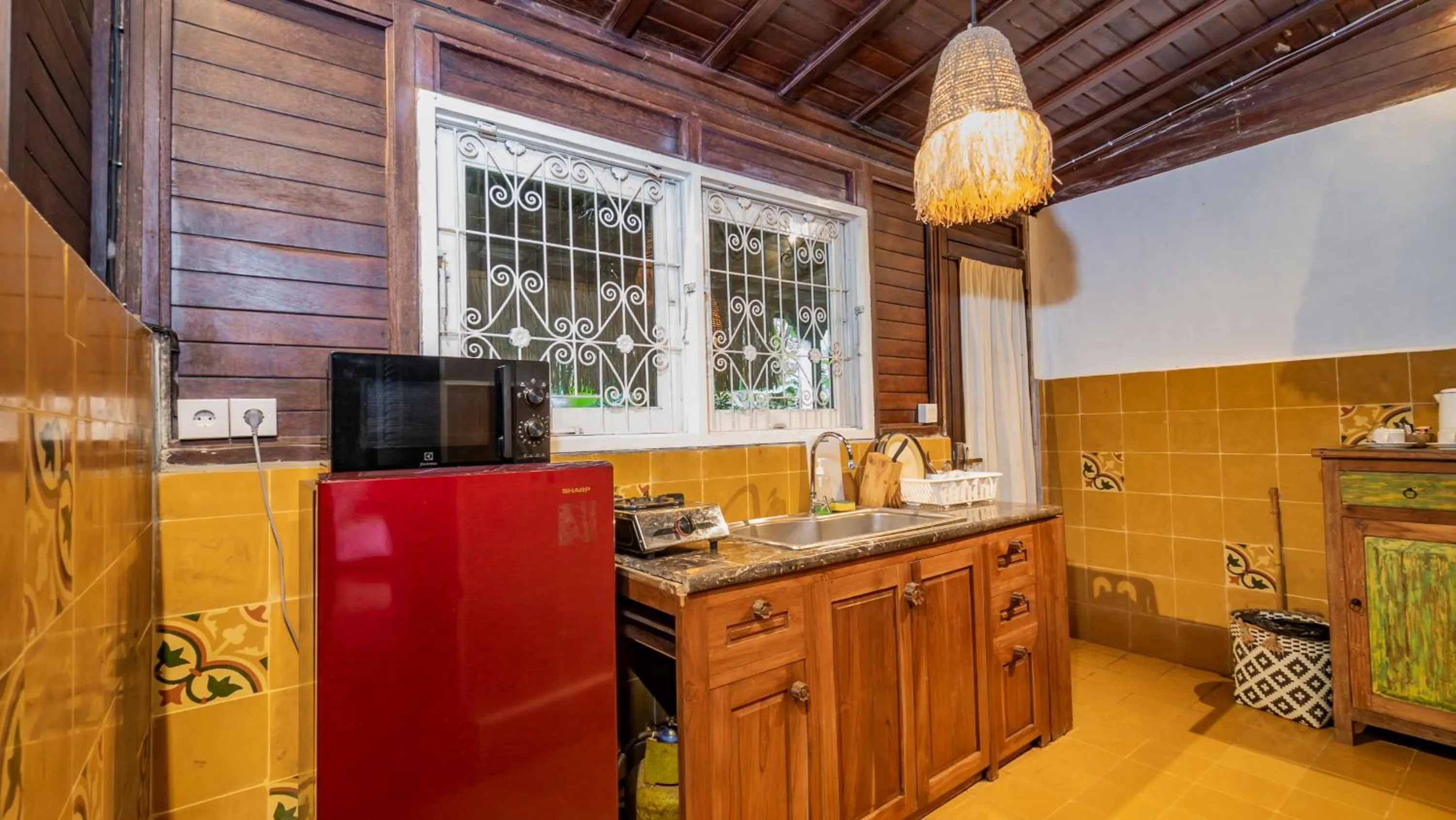 Kitchen or kitchenette in Umah Tis Sebatu