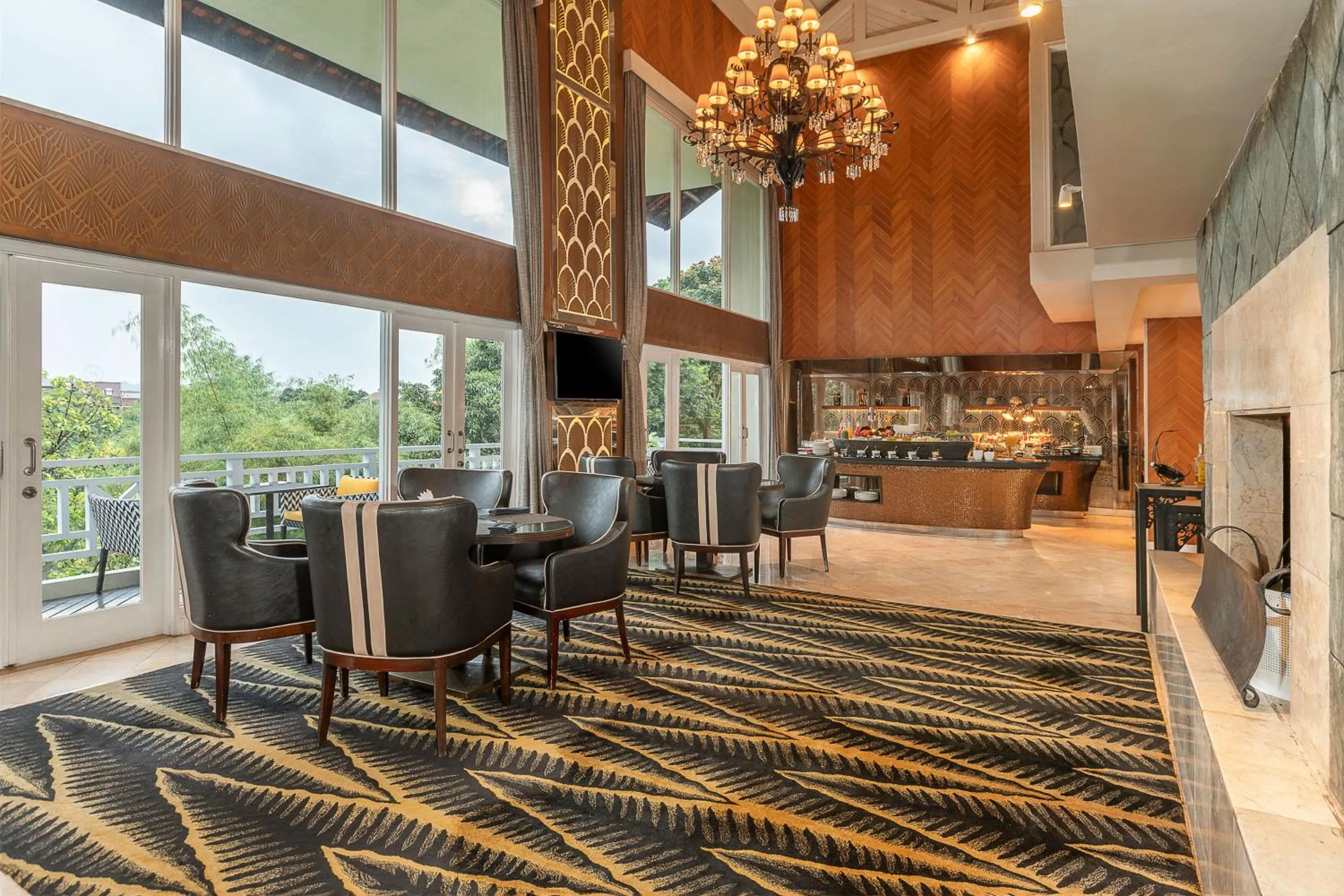 Lounge or bar in Sheraton Bandung Hotel & Towers