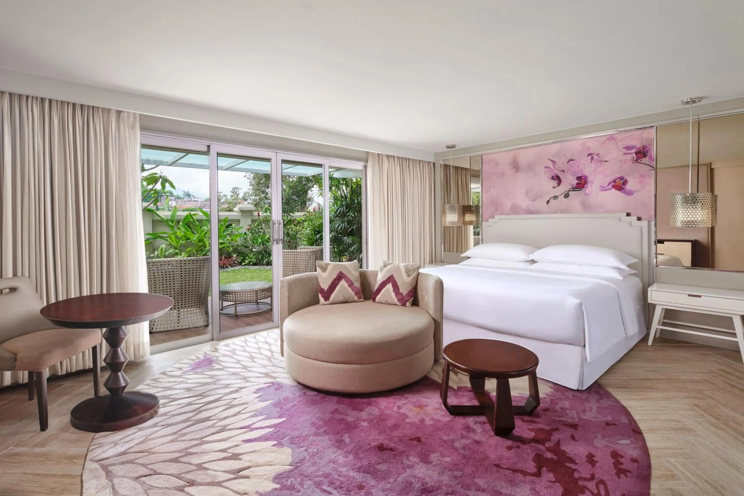 Photo of the whole room, Bed in Sheraton Bandung Hotel & Towers