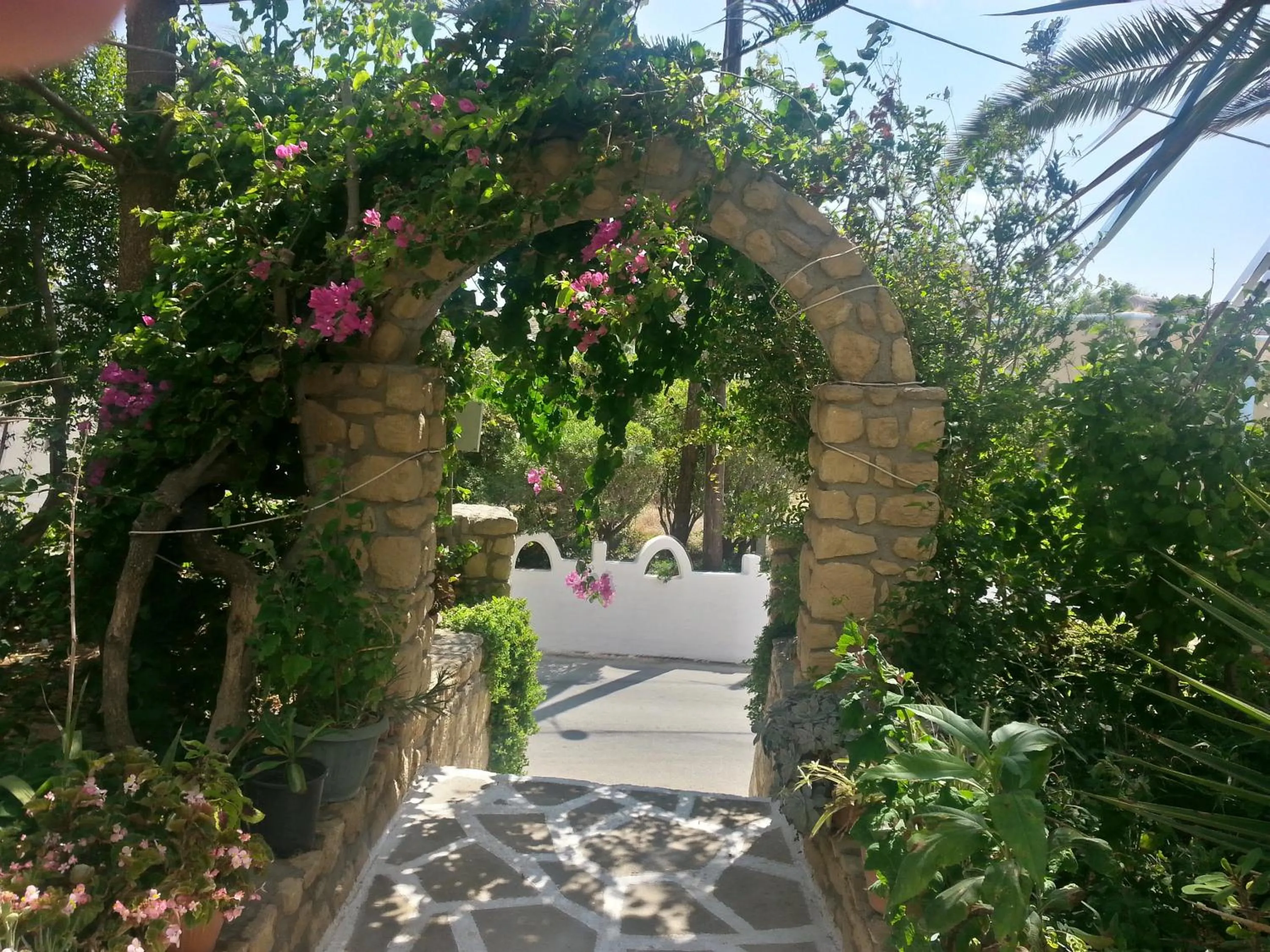 Facade/entrance in Montemar Studios & Apartments