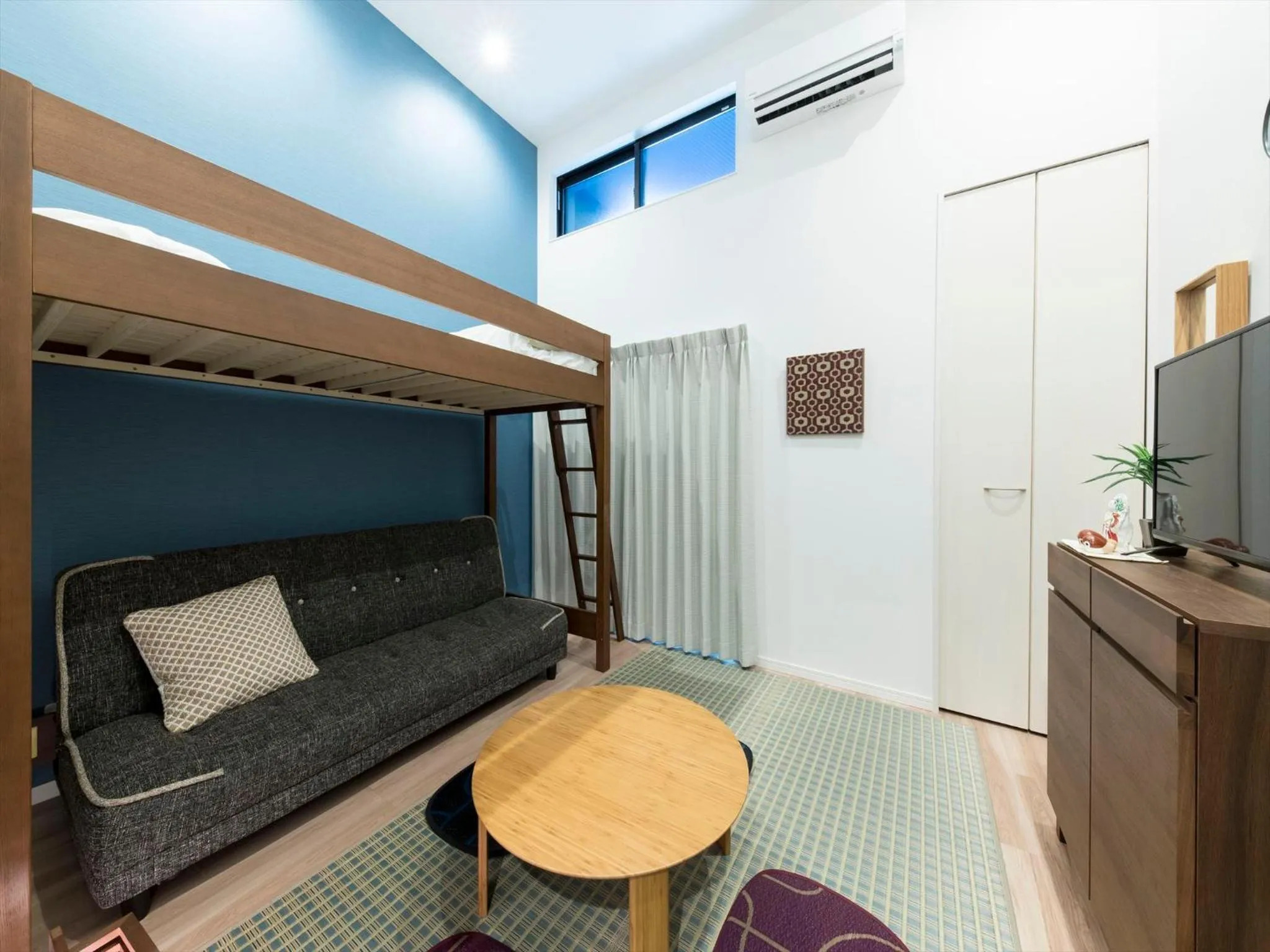 Living room in TRIP POD SUMIYOSHI C