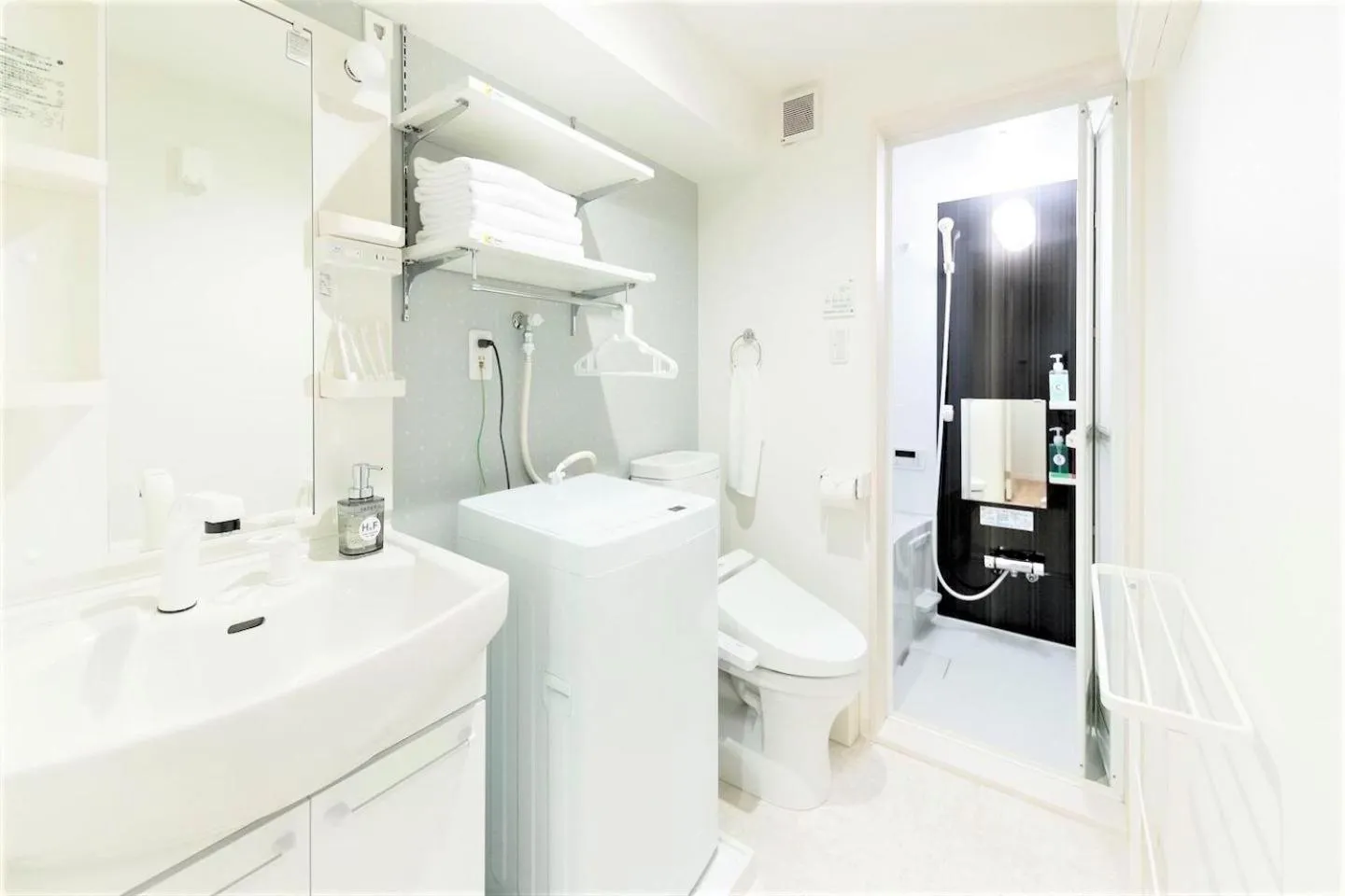 Bathroom in TRIP POD SUMIYOSHI C