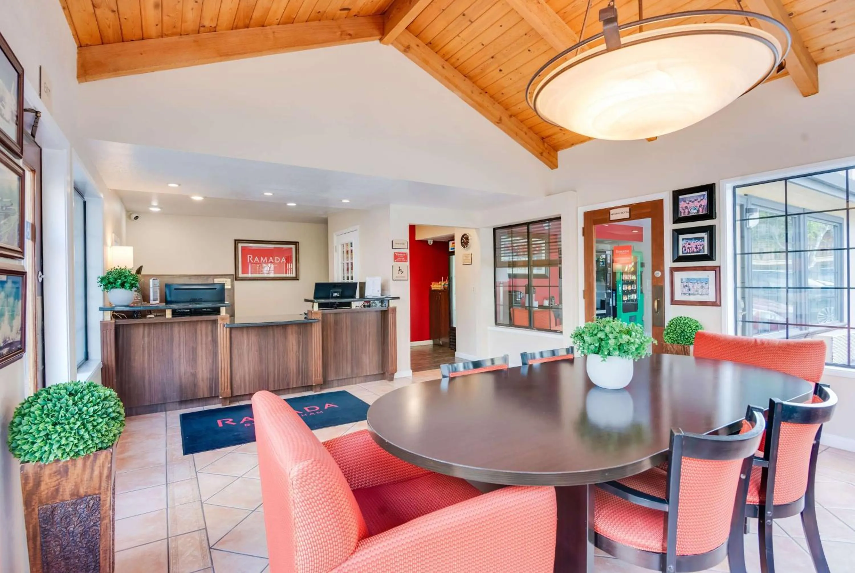 Lobby or reception in Ramada by Wyndham Mountain View