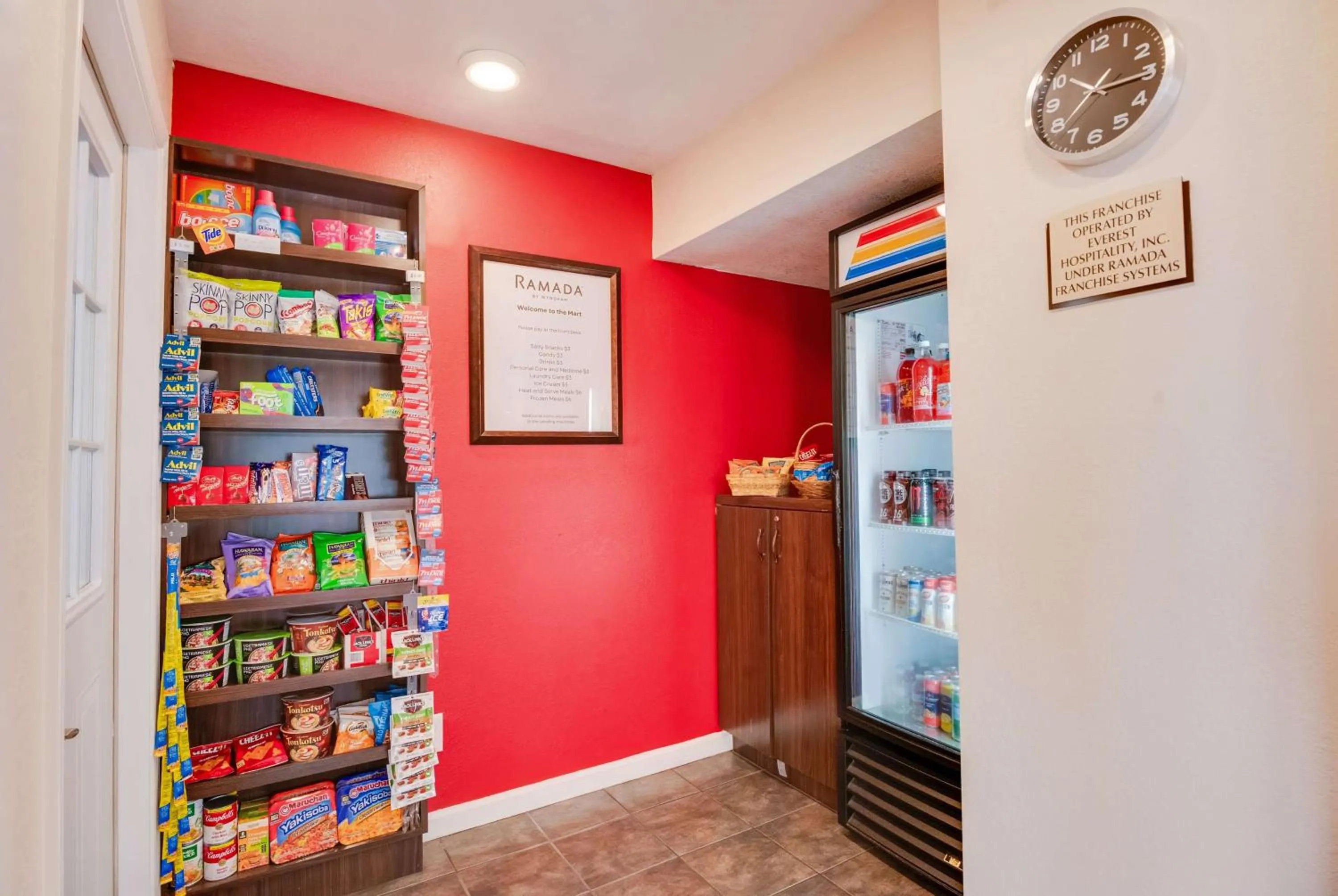 Food and drinks in Ramada by Wyndham Mountain View