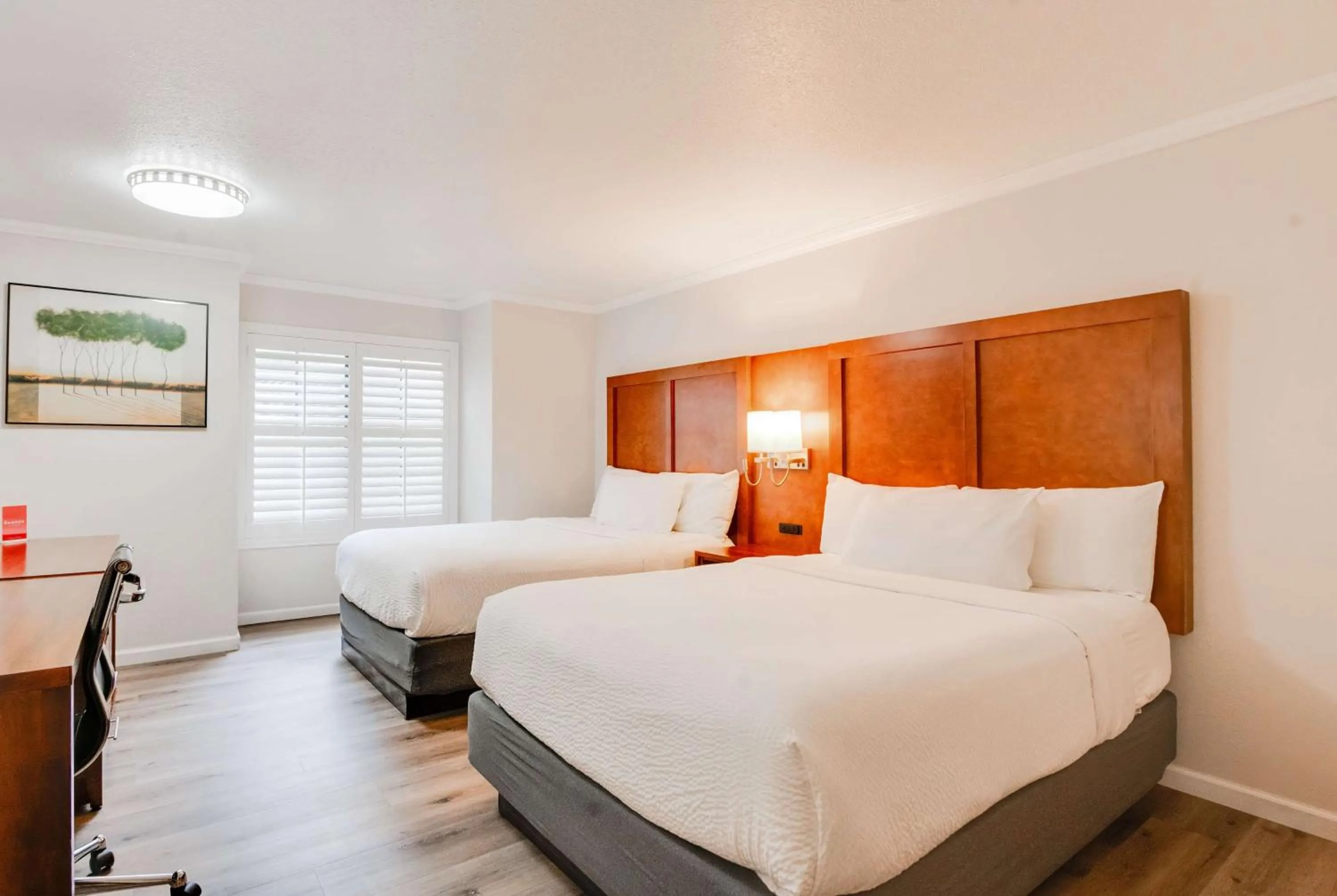 Photo of the whole room, Bed in Ramada by Wyndham Mountain View