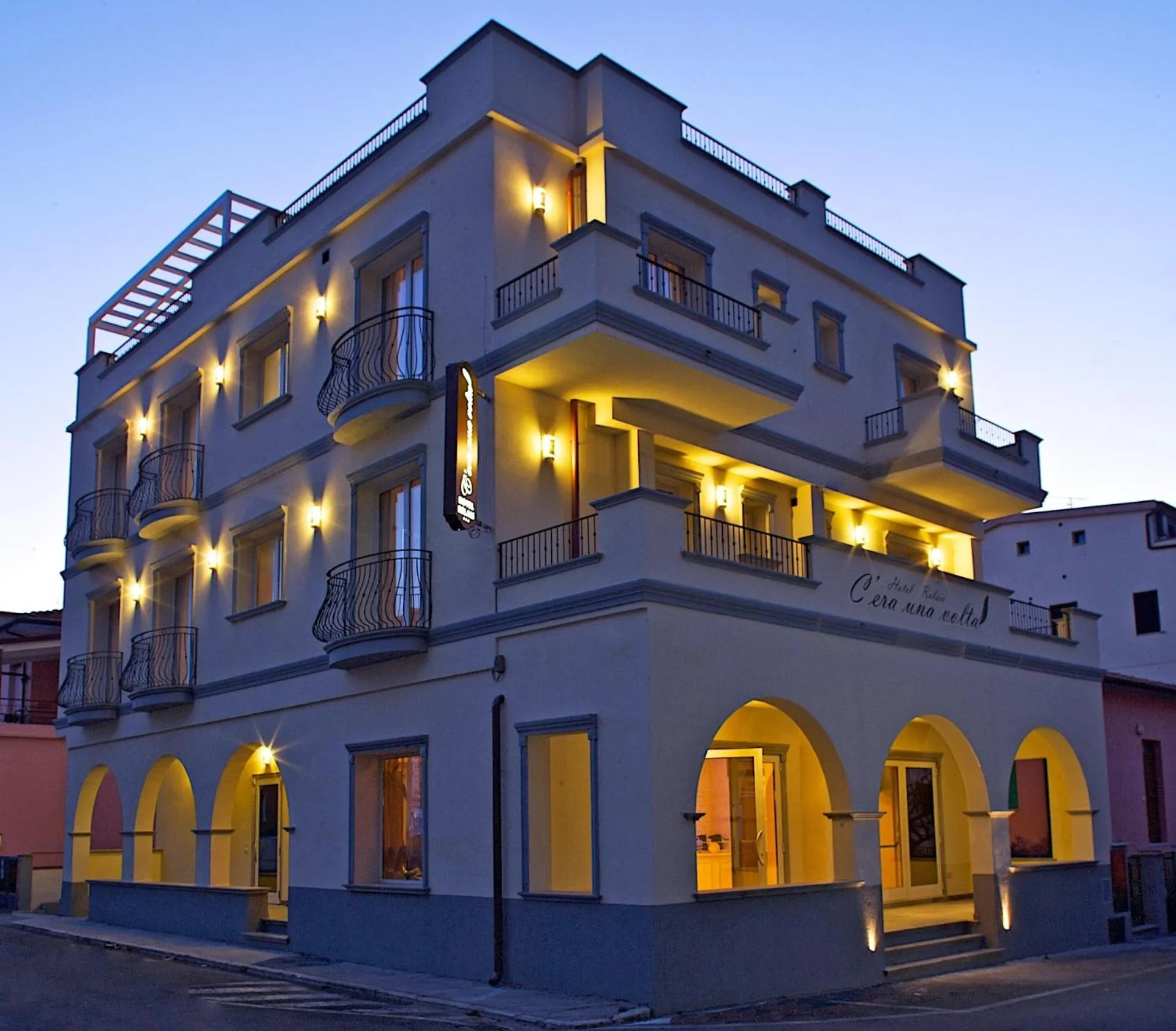 Facade/entrance in Hotel C'era Una Volta