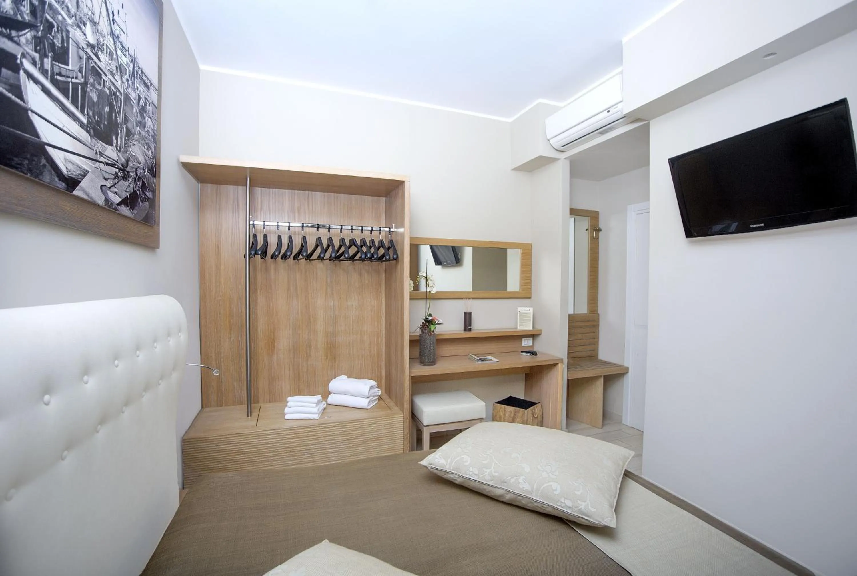 Bedroom in Hotel C'era Una Volta