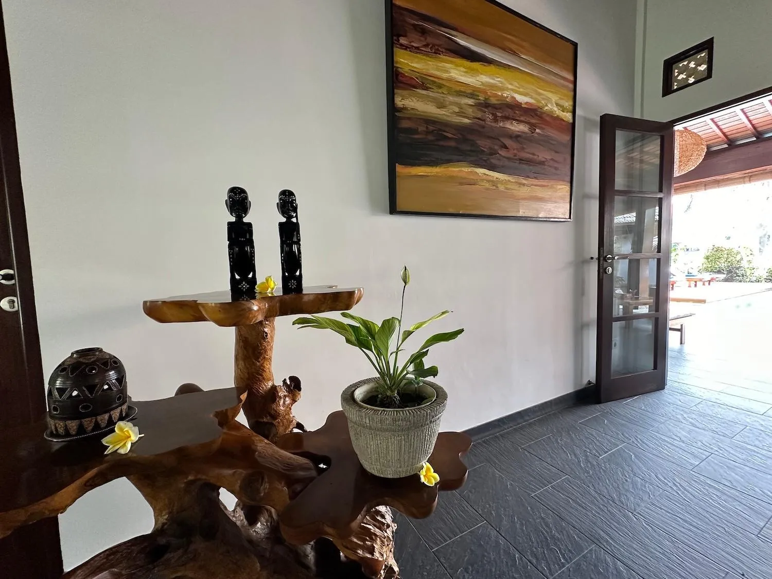 Bale Solah Lombok Holiday Resort