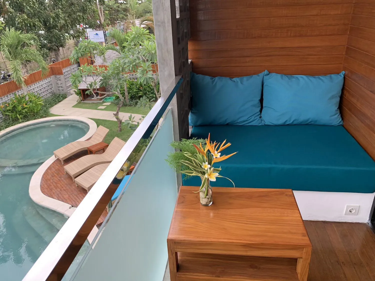 Bale Solah Lombok Holiday Resort