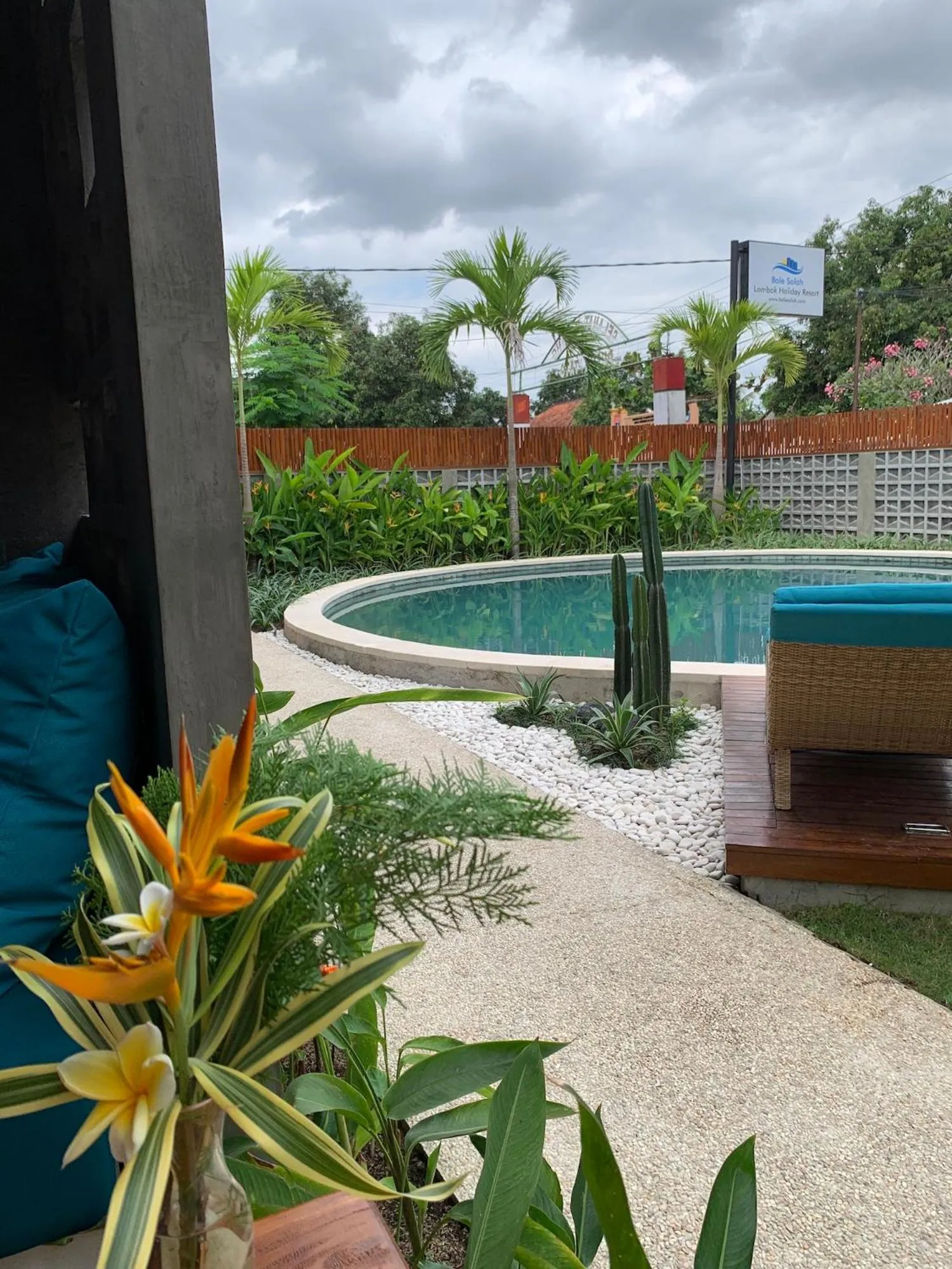 Bale Solah Lombok Holiday Resort