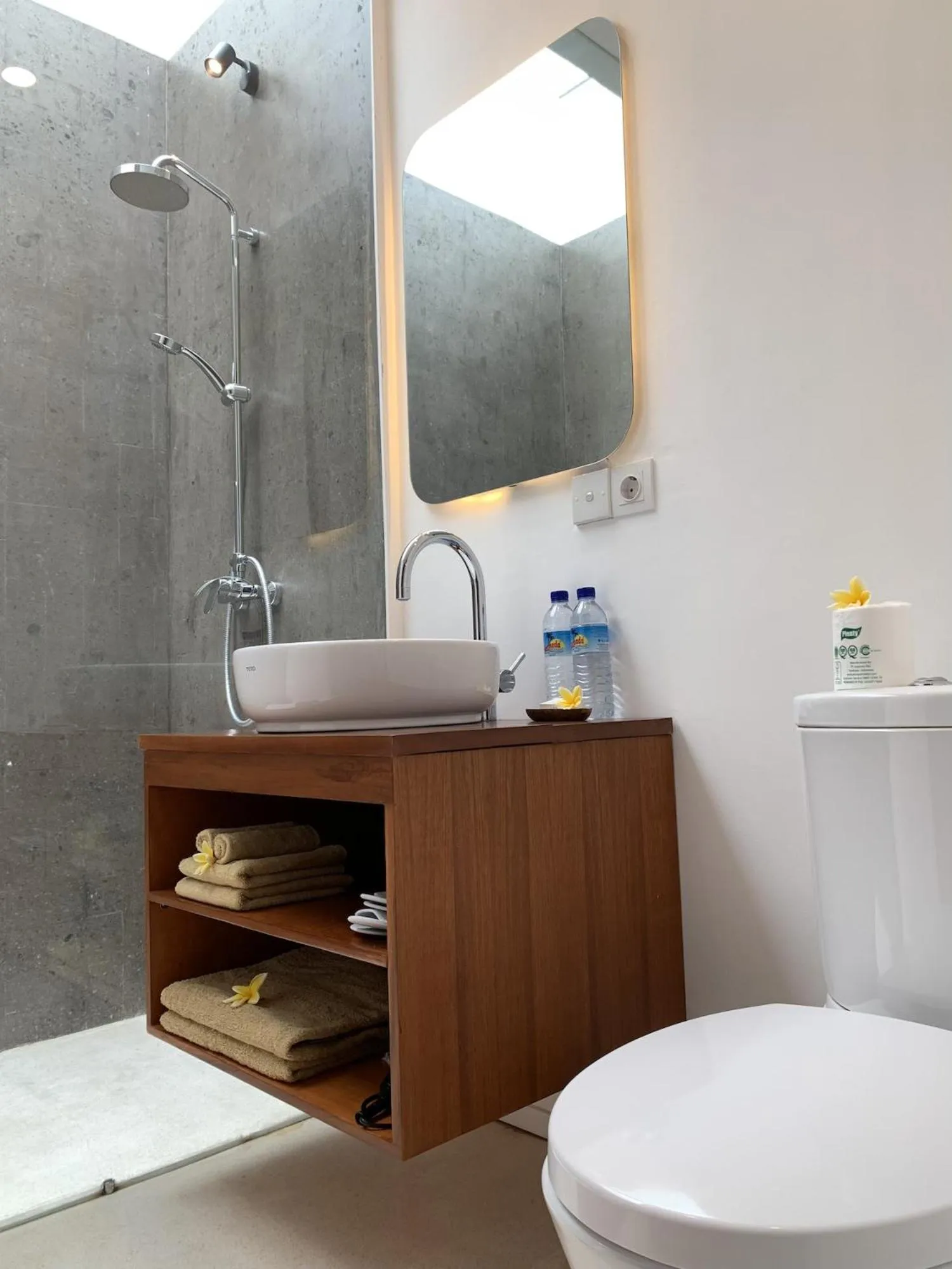 Bale Solah Lombok Holiday Resort