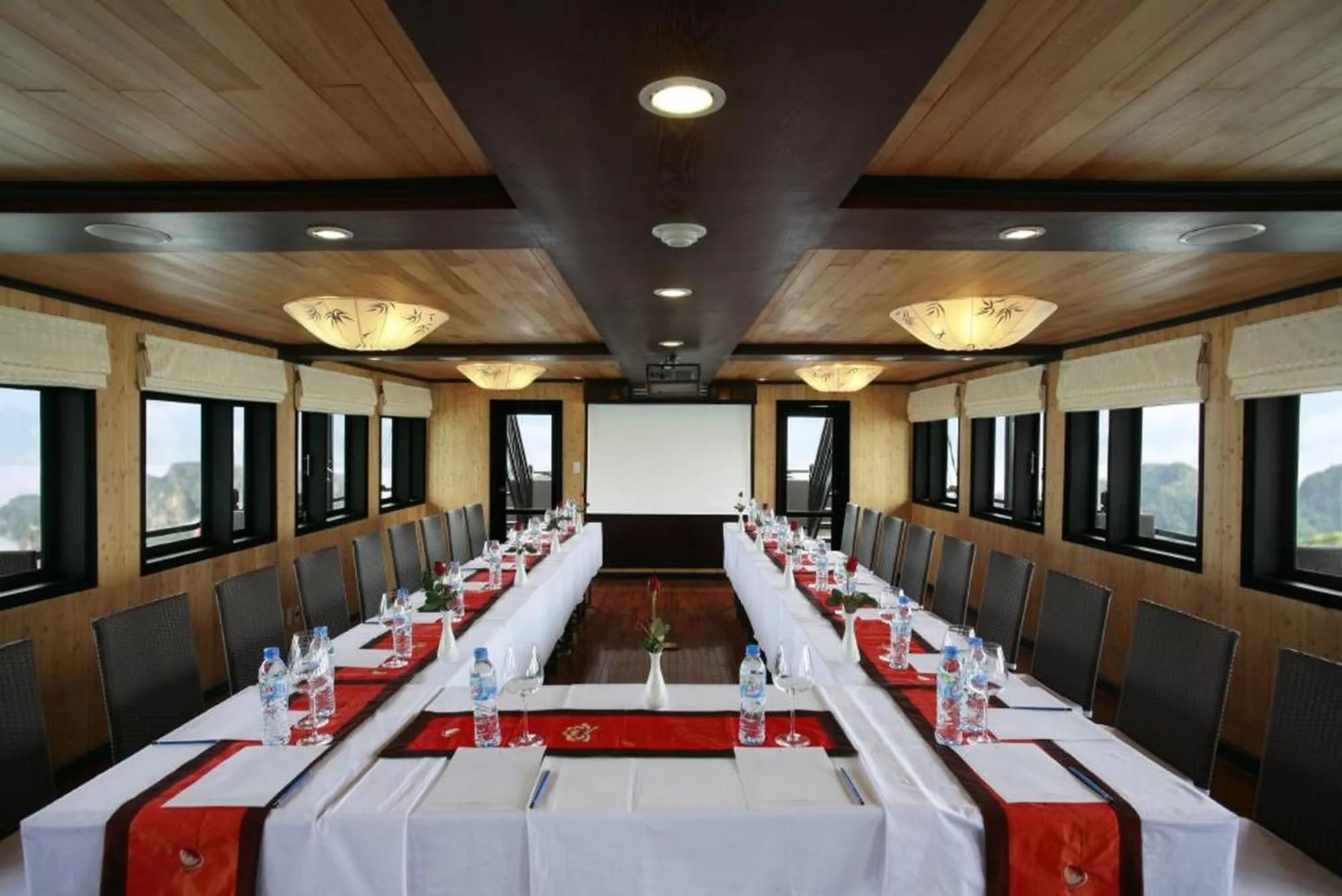Meeting/conference room in Syrena Cruises