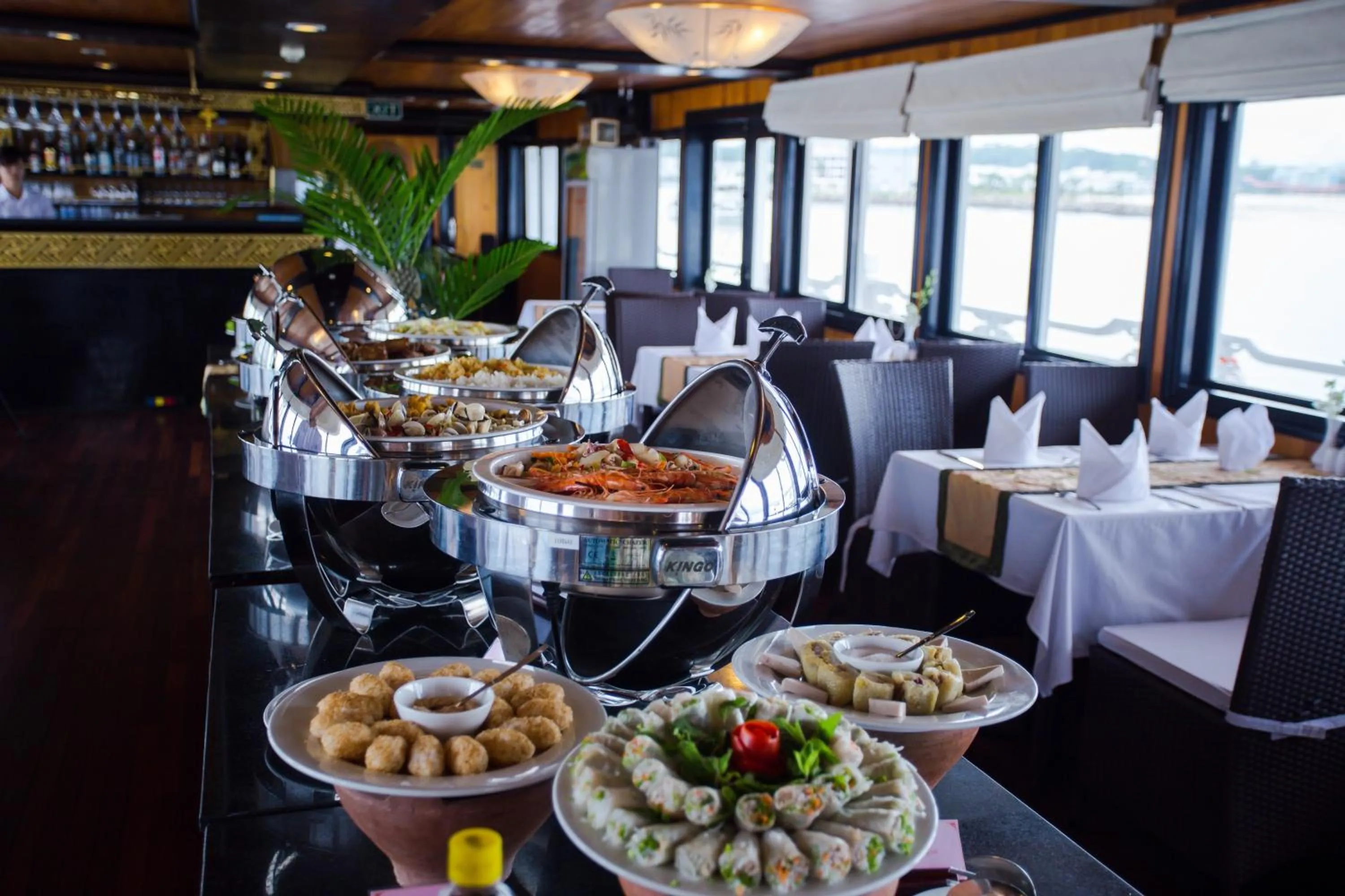 Restaurant/places to eat in Syrena Cruises